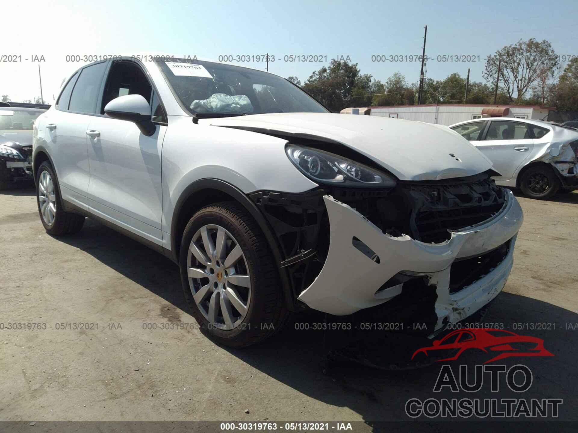 PORSCHE CAYENNE 2016 - WP1AA2A22GKA09793