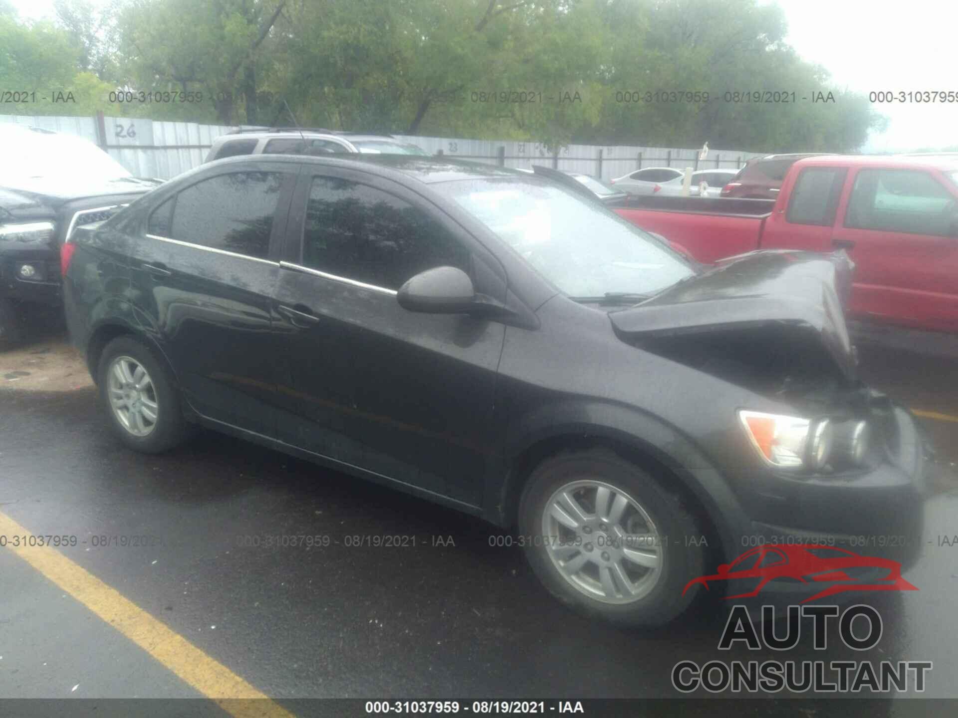 CHEVROLET SONIC 2016 - 1G1JC5SH7G4164241