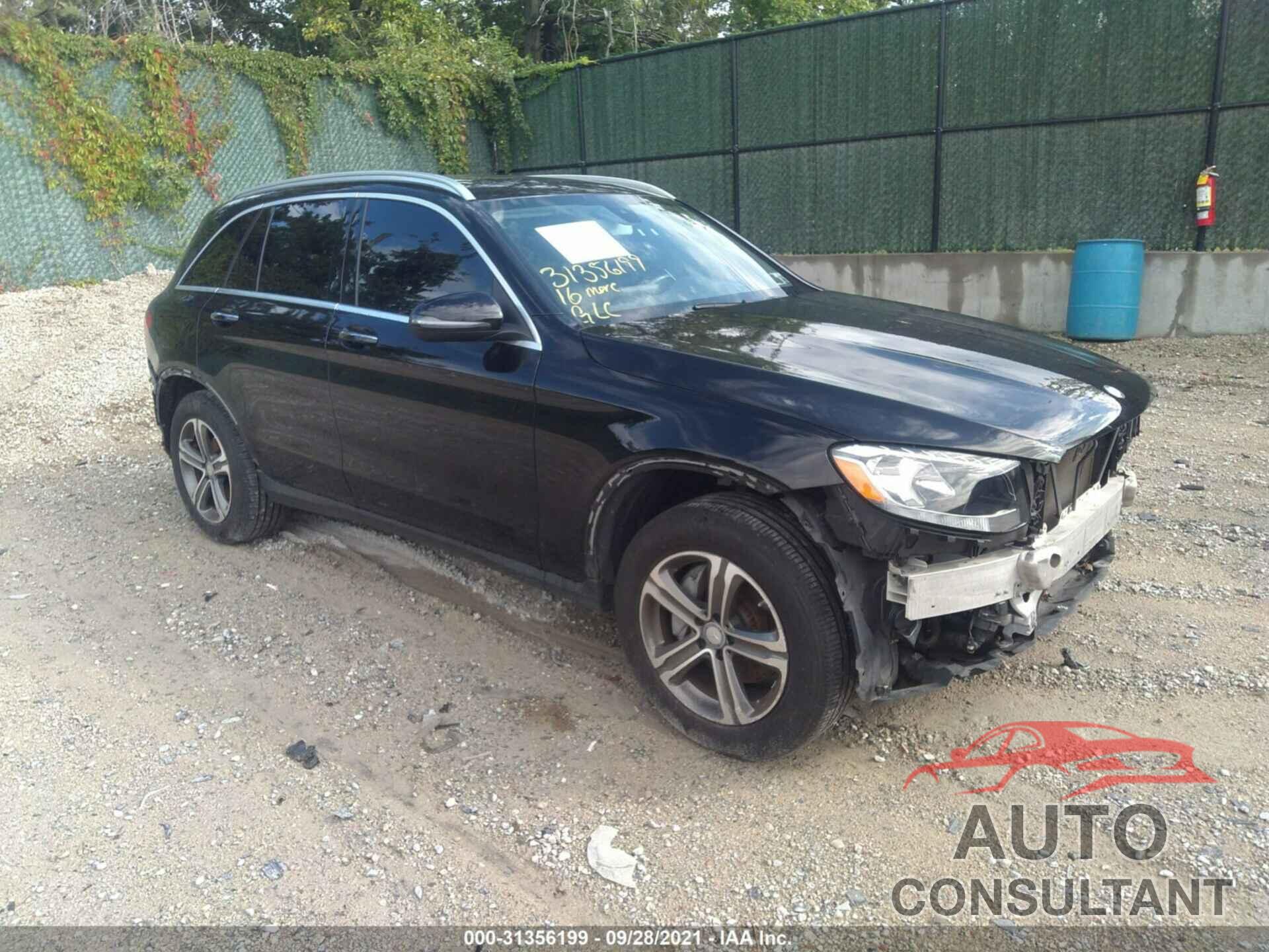 MERCEDES-BENZ GLC 2016 - WDC0G4KB2GF072448