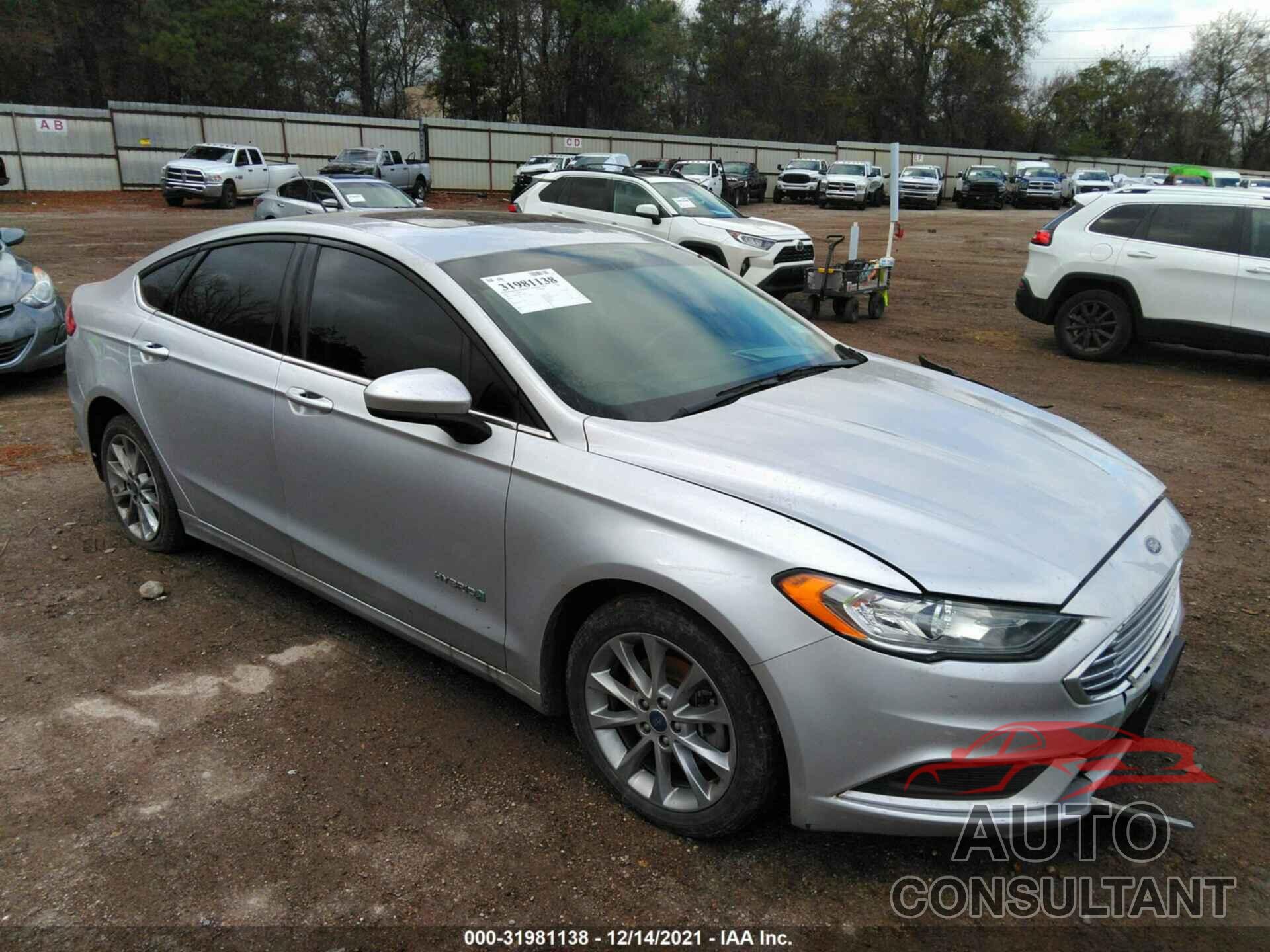 FORD FUSION 2017 - 3FA6P0LU5HR318010