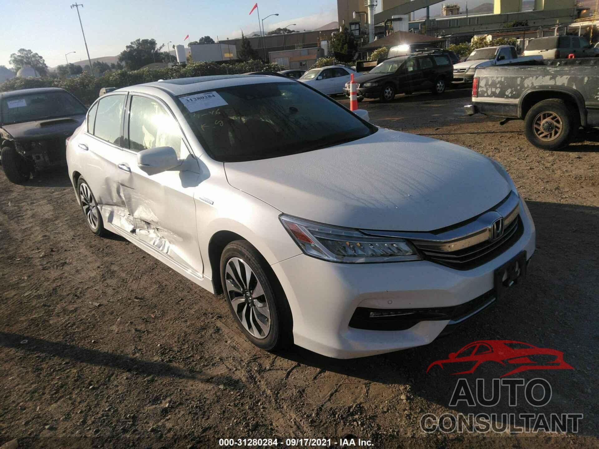 HONDA ACCORD HYBRID 2017 - JHMCR6F72HC011228