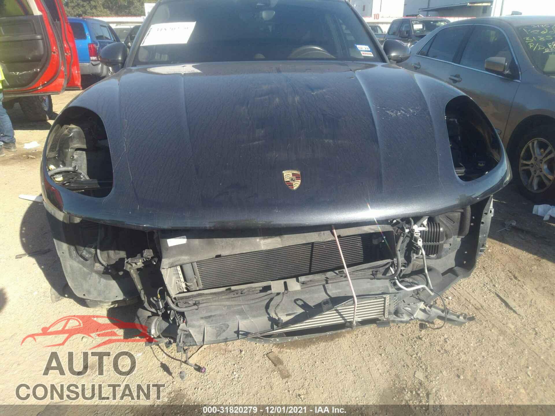 PORSCHE MACAN 2018 - WP1AA2A51JLB00825