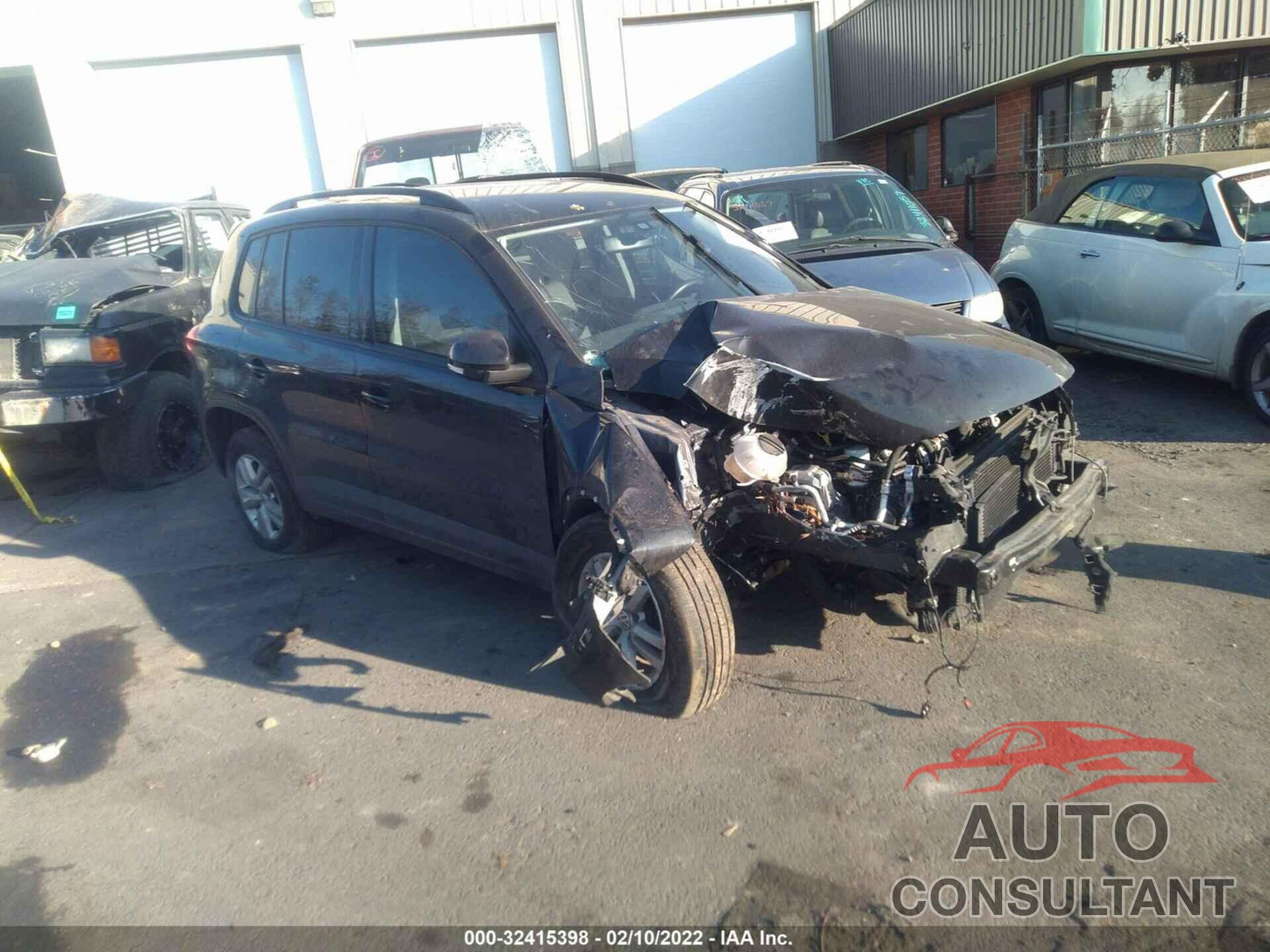 VOLKSWAGEN TIGUAN 2017 - WVGBV7AX4HW509155