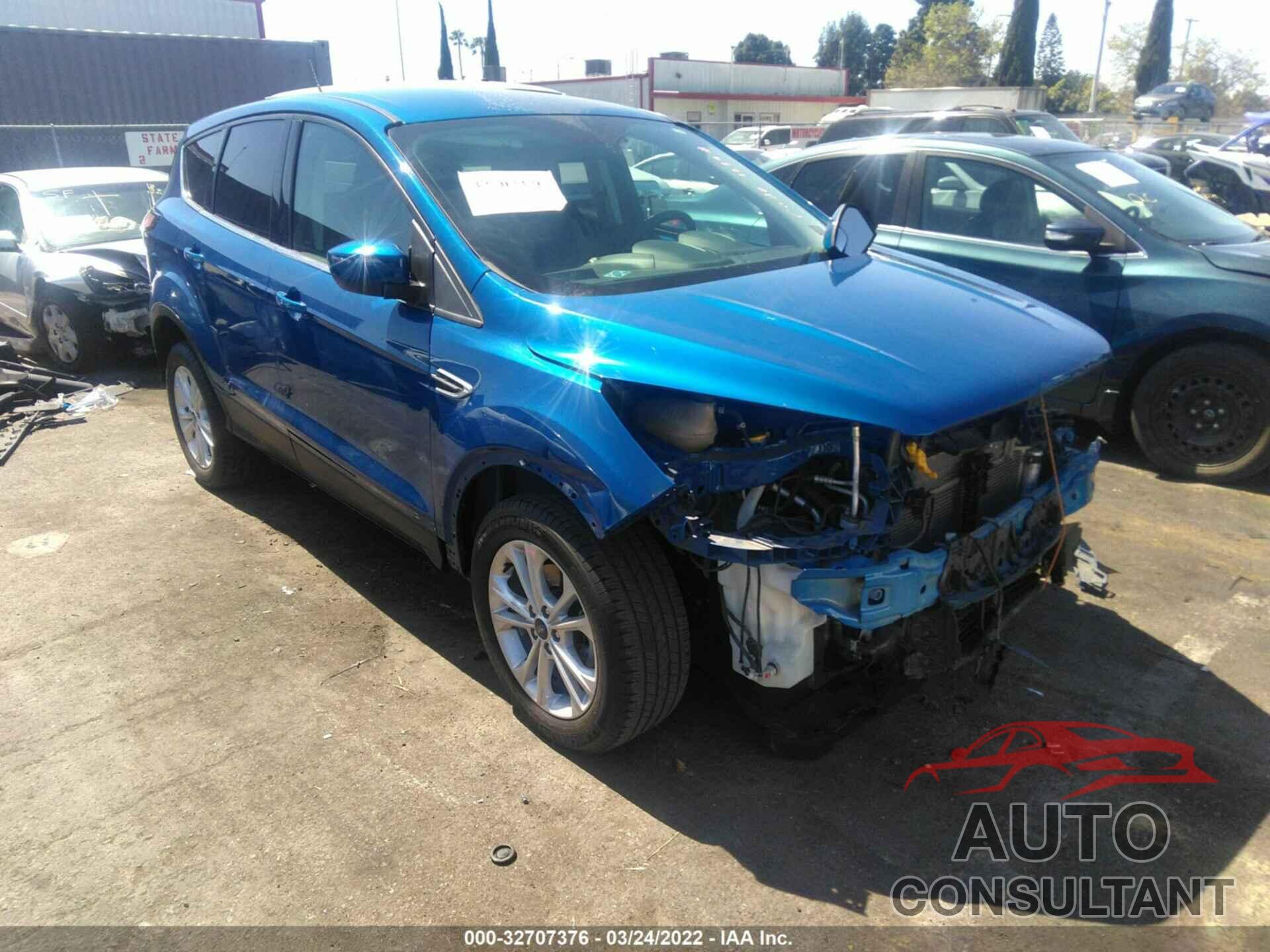 FORD ESCAPE 2017 - 1FMCU0GDXHUD20369