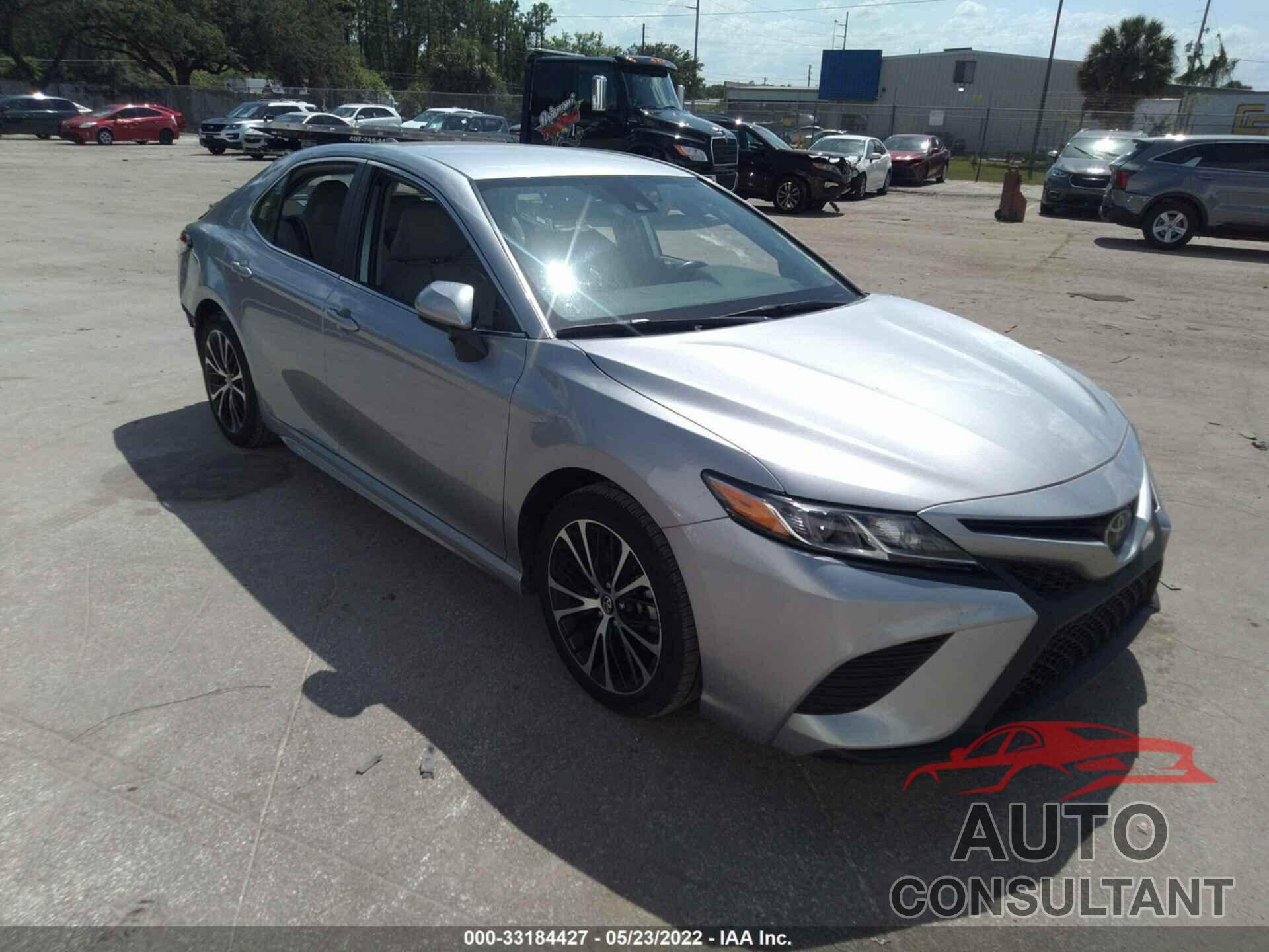 TOYOTA CAMRY 2020 - 4T1G11AK8LU940427