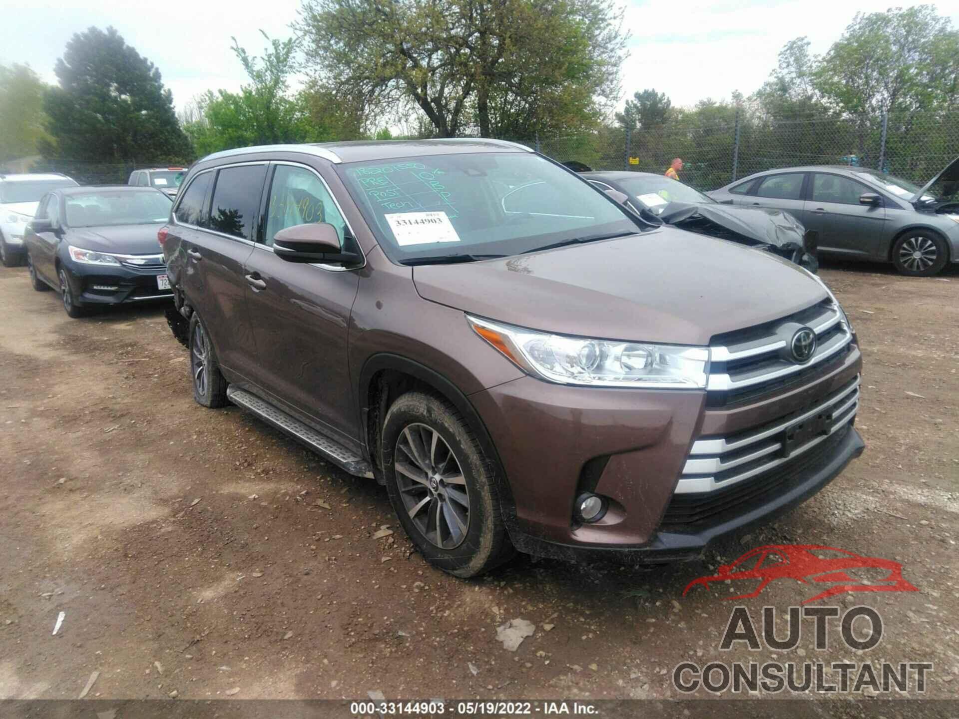 TOYOTA HIGHLANDER 2018 - 5TDJZRFH6JS827835