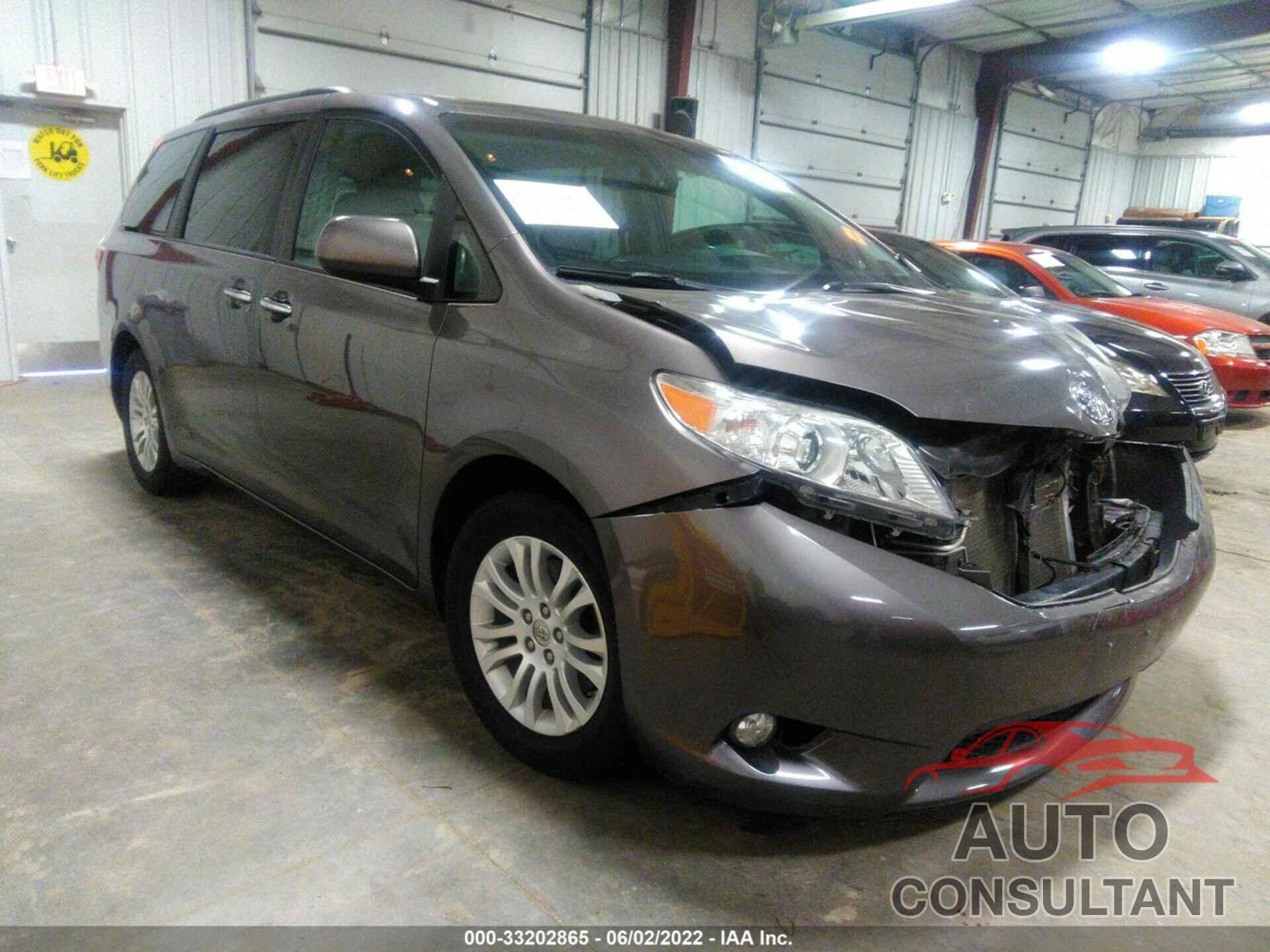 TOYOTA SIENNA 2016 - 5TDYK3DC0GS706010