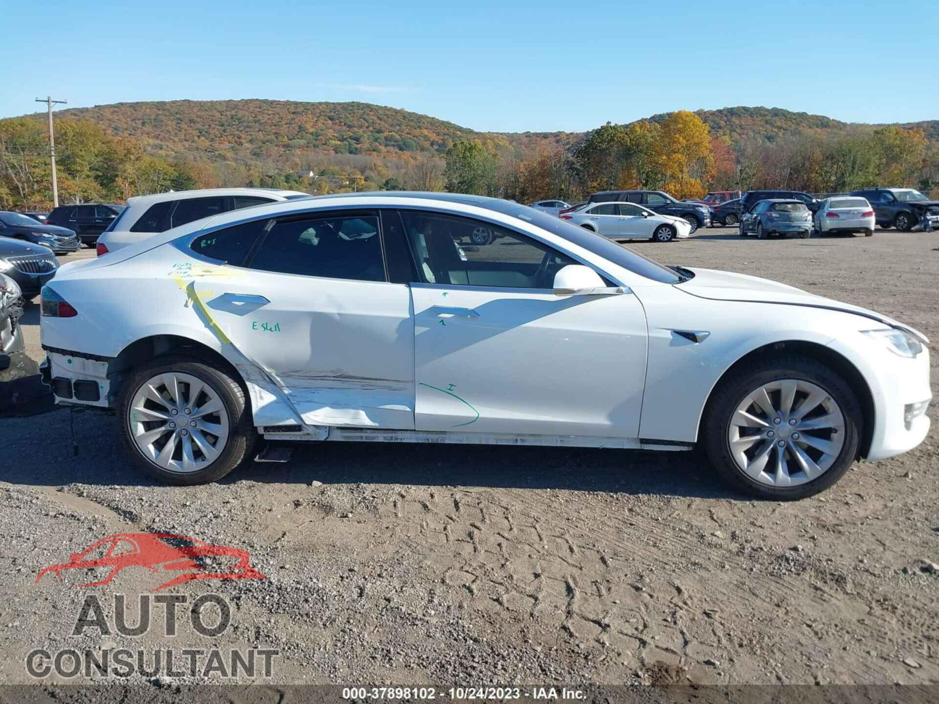 TESLA MODEL S 2017 - 5YJSA1E27HF217015