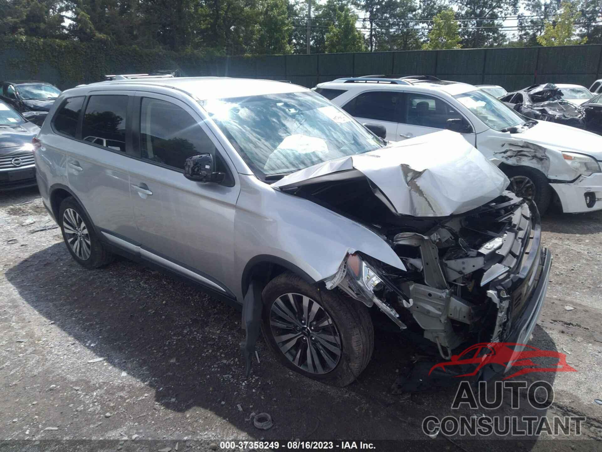 MITSUBISHI OUTLANDER 2019 - JA4AZ3A33KZ004282