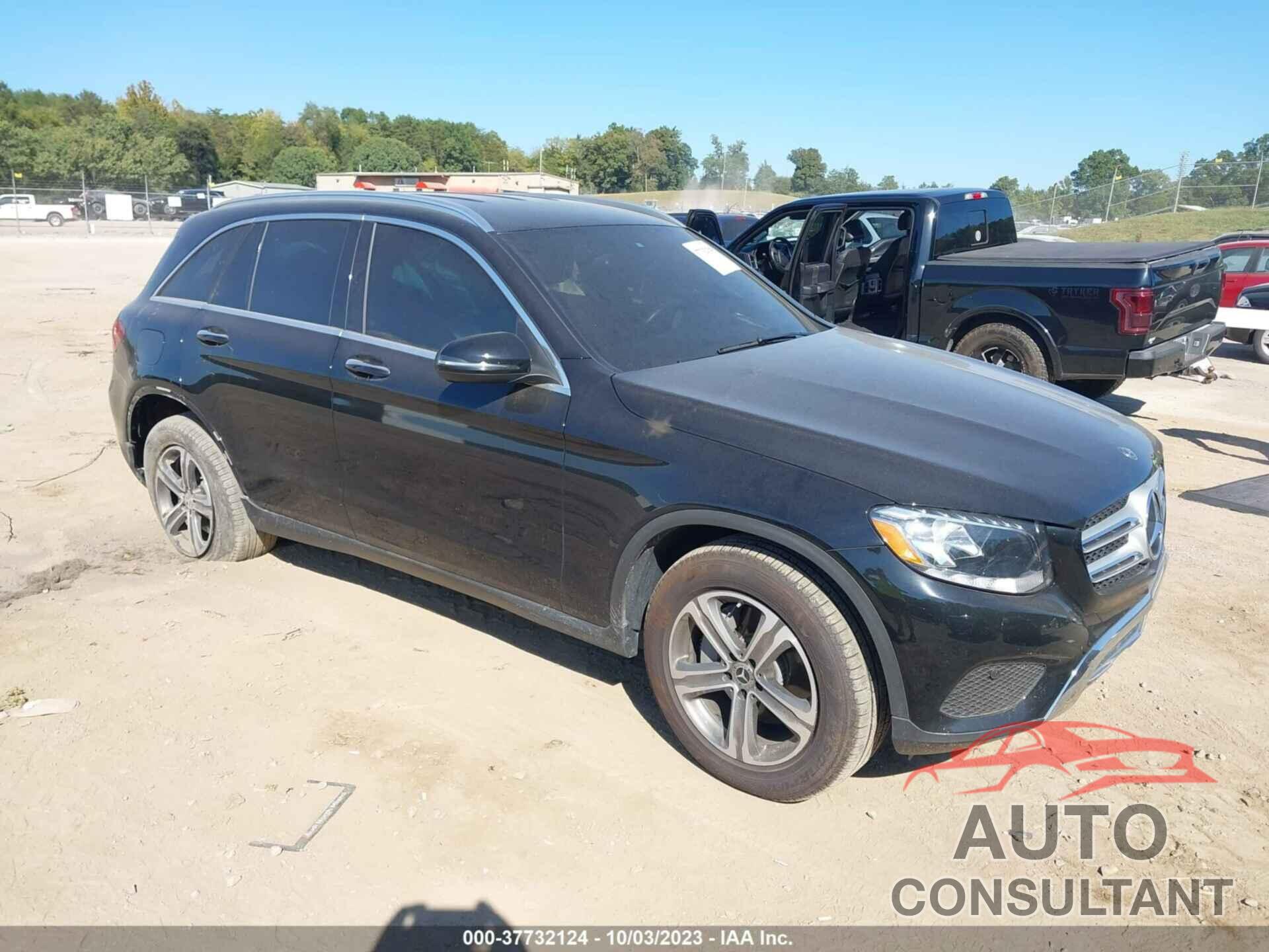 MERCEDES-BENZ GLC 300 2019 - WDC0G4JB2KF612813