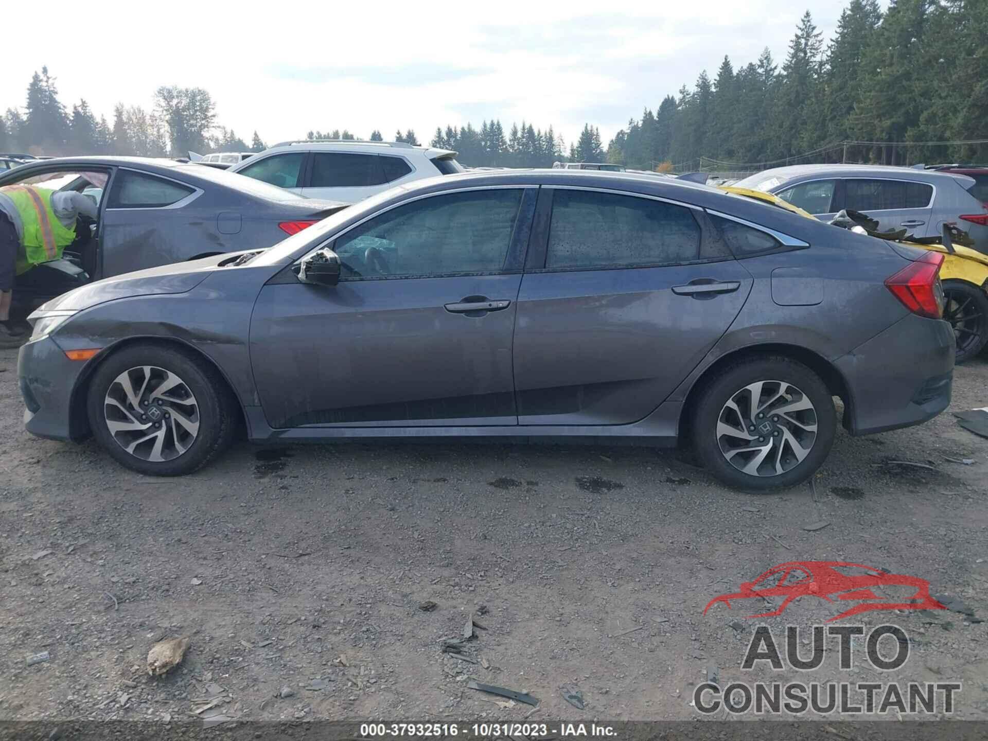 HONDA CIVIC SEDAN 2017 - 2HGFC2F77HH565498