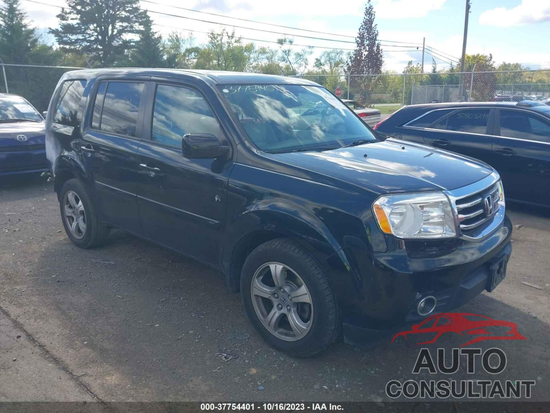 HONDA PILOT 2015 - 5FNYF4H51FB041885