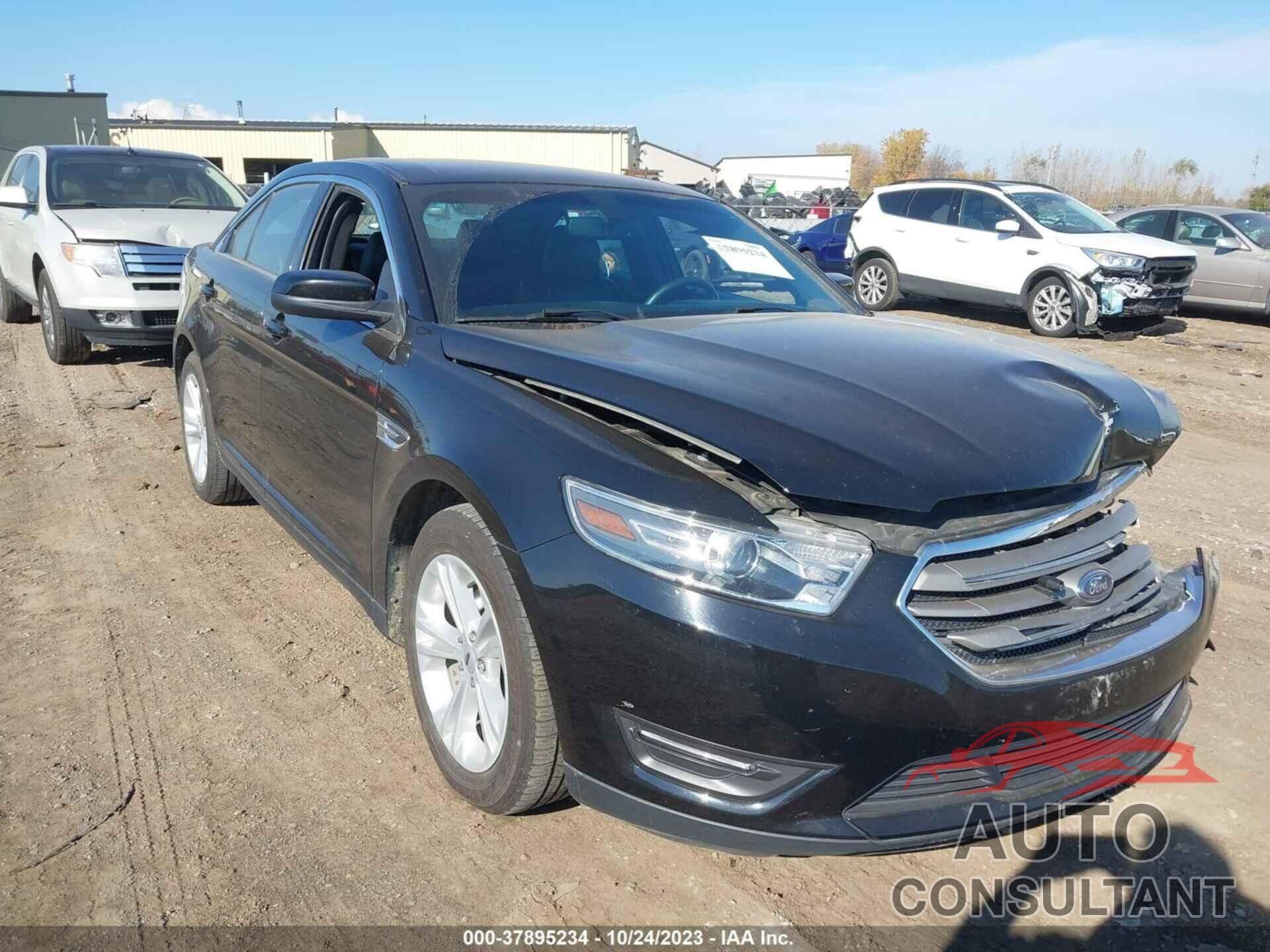 FORD TAURUS 2018 - 1FAHP2E87JG101043