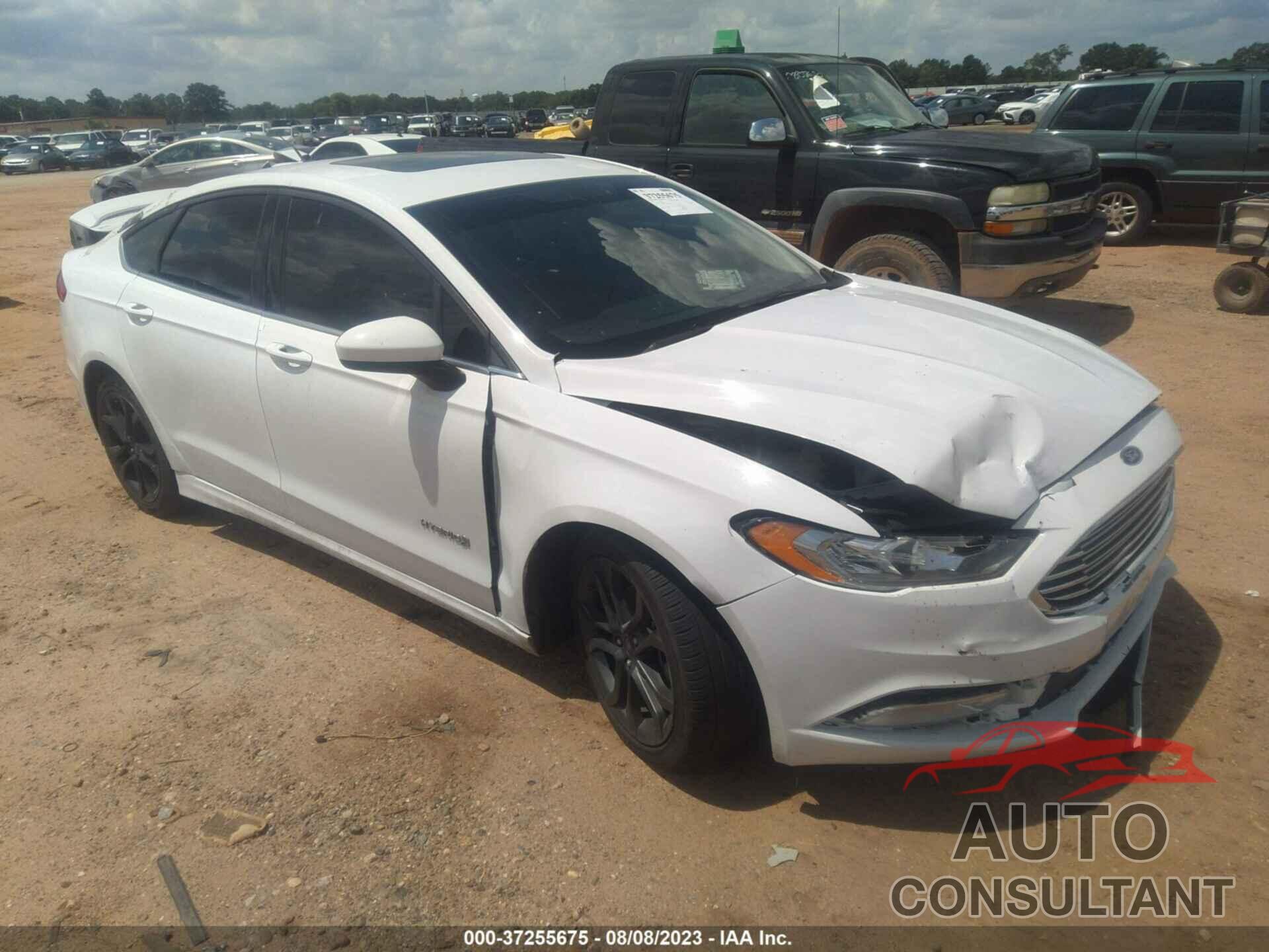 FORD FUSION HYBRID 2018 - 3FA6P0LU0JR131554