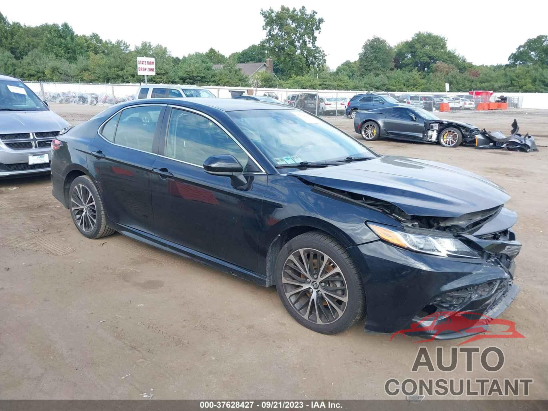 TOYOTA CAMRY 2018 - JTNB11HK6J3028608
