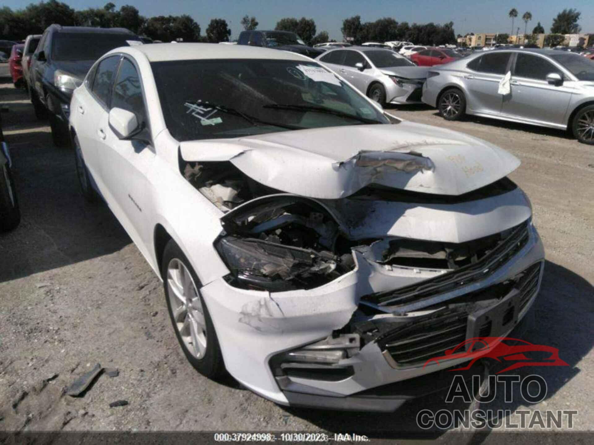 CHEVROLET MALIBU 2017 - 1G1ZE5ST6HF165727