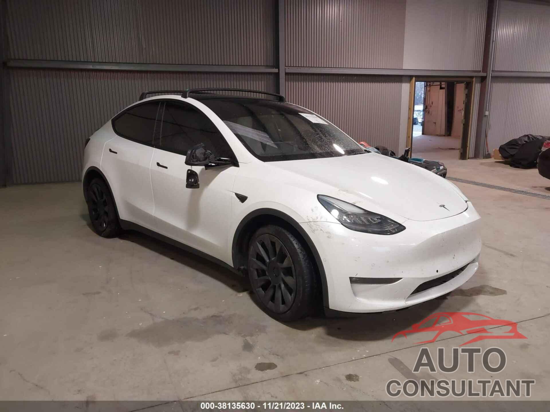 TESLA MODEL Y 2021 - 5YJYGDEE6MF161843