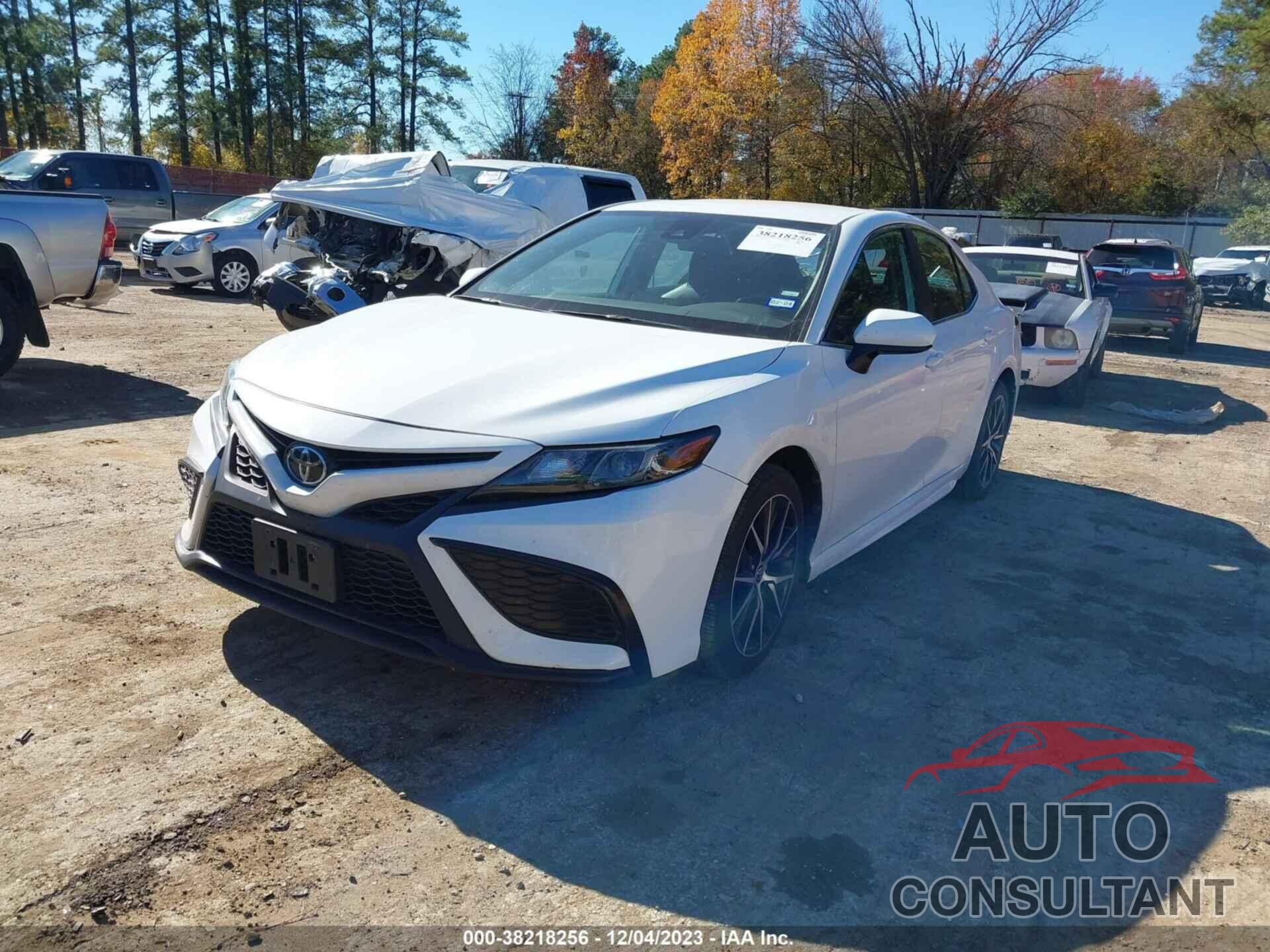 TOYOTA CAMRY 2021 - 4T1G11AK5MU427119