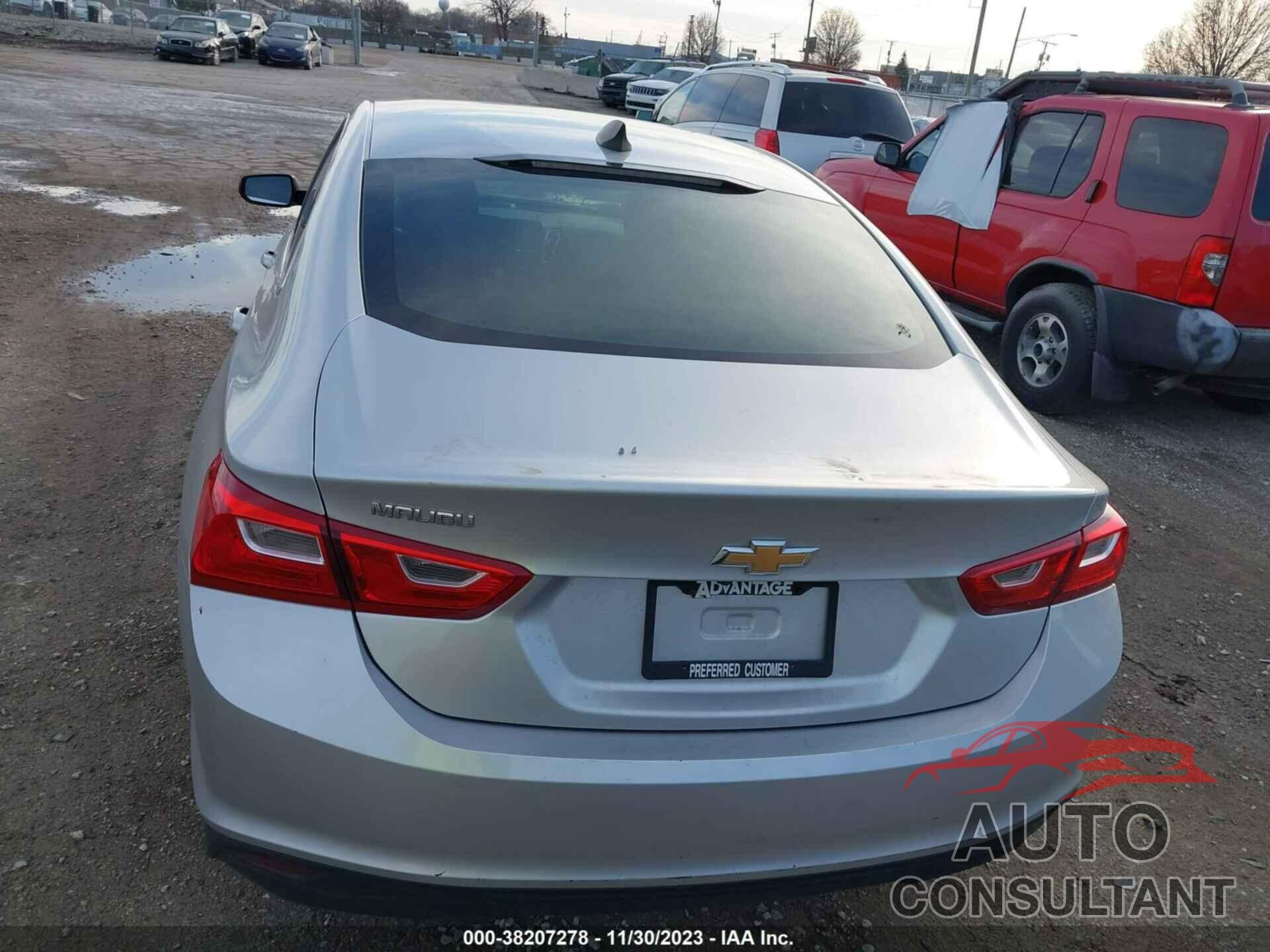 CHEVROLET MALIBU 2018 - 1G1ZB5ST8JF268159