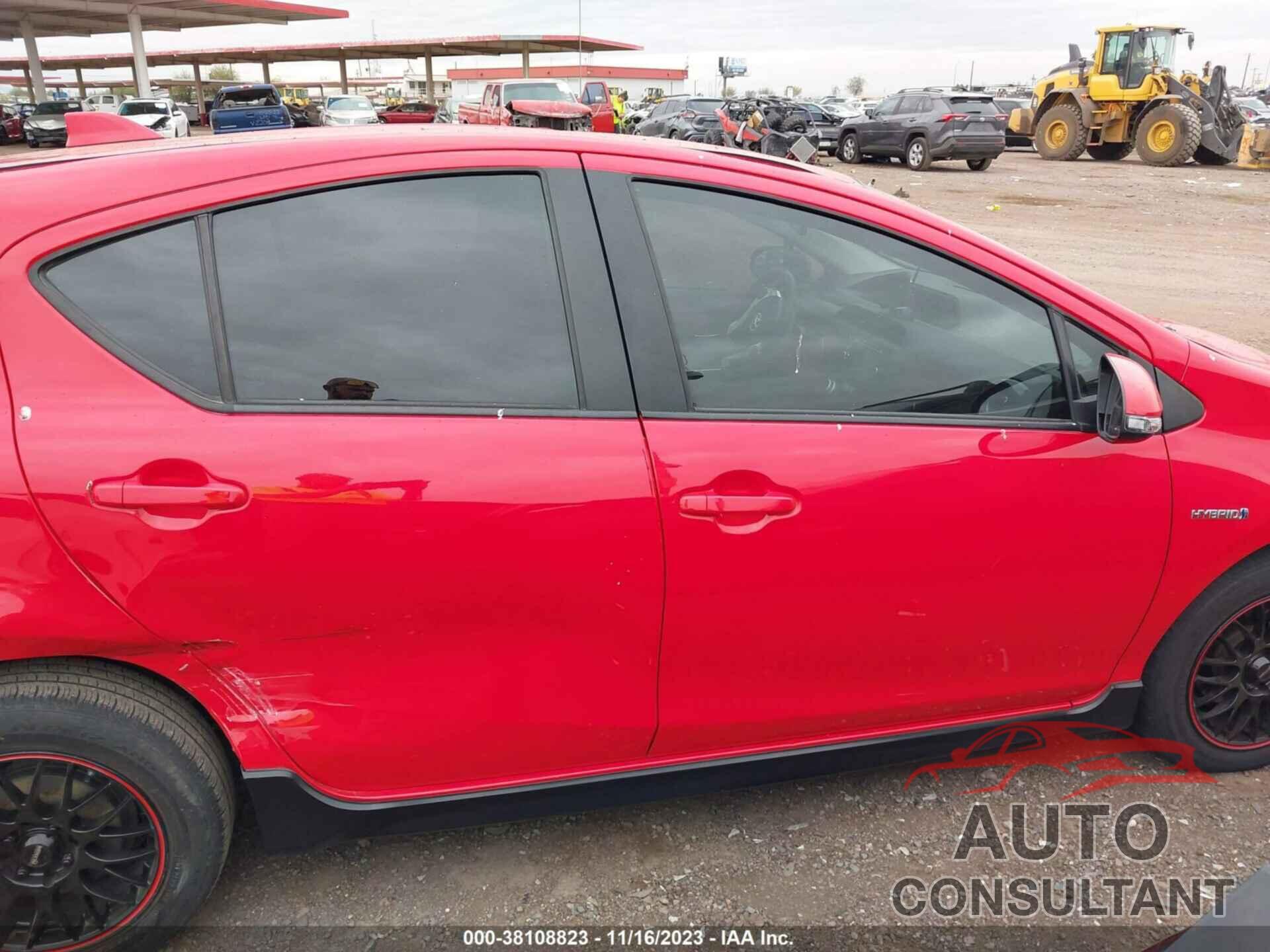 TOYOTA PRIUS C 2017 - JTDKDTB3XH1596388