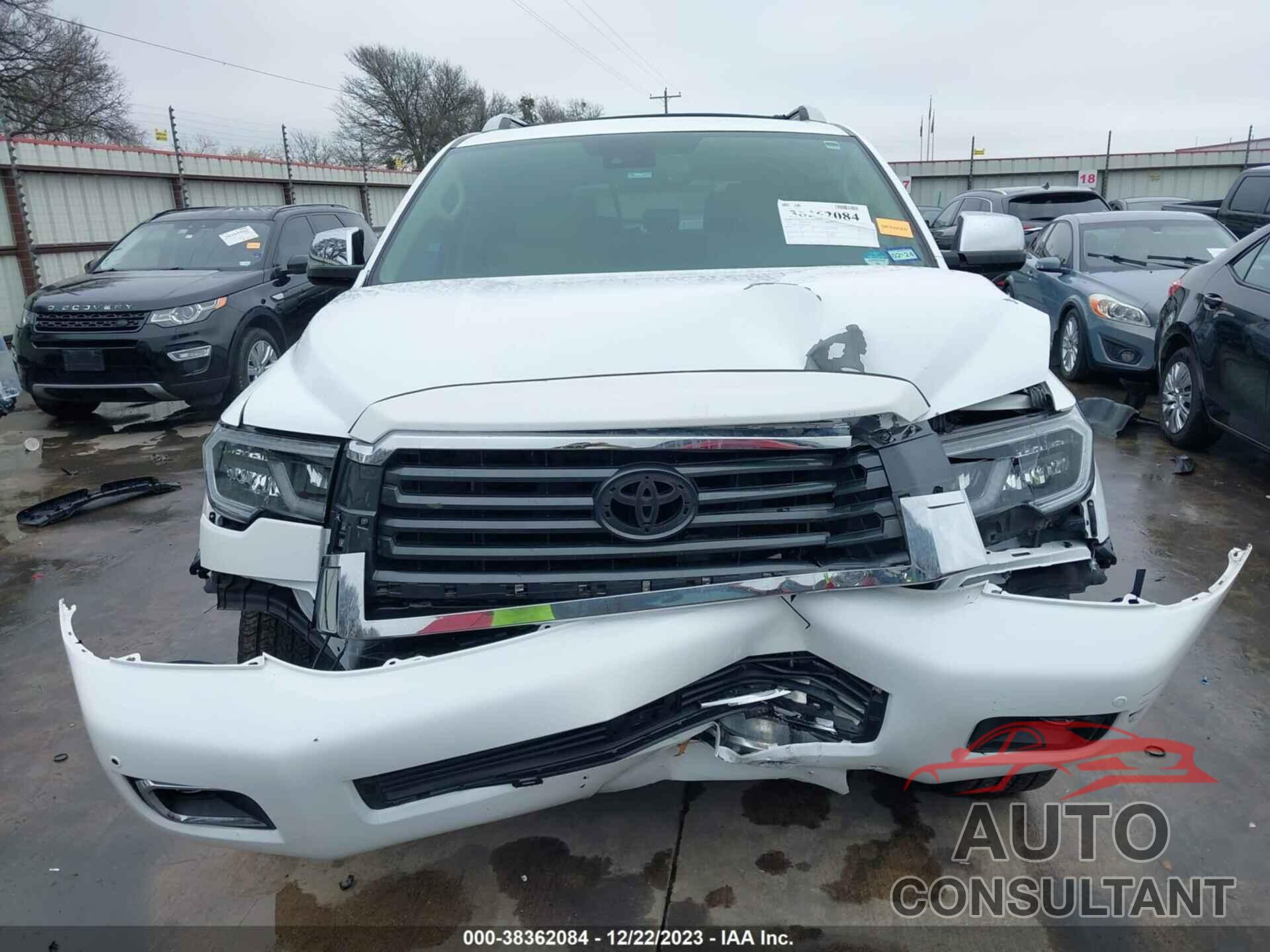 TOYOTA SEQUOIA 2018 - 5TDKY5G10JS071484