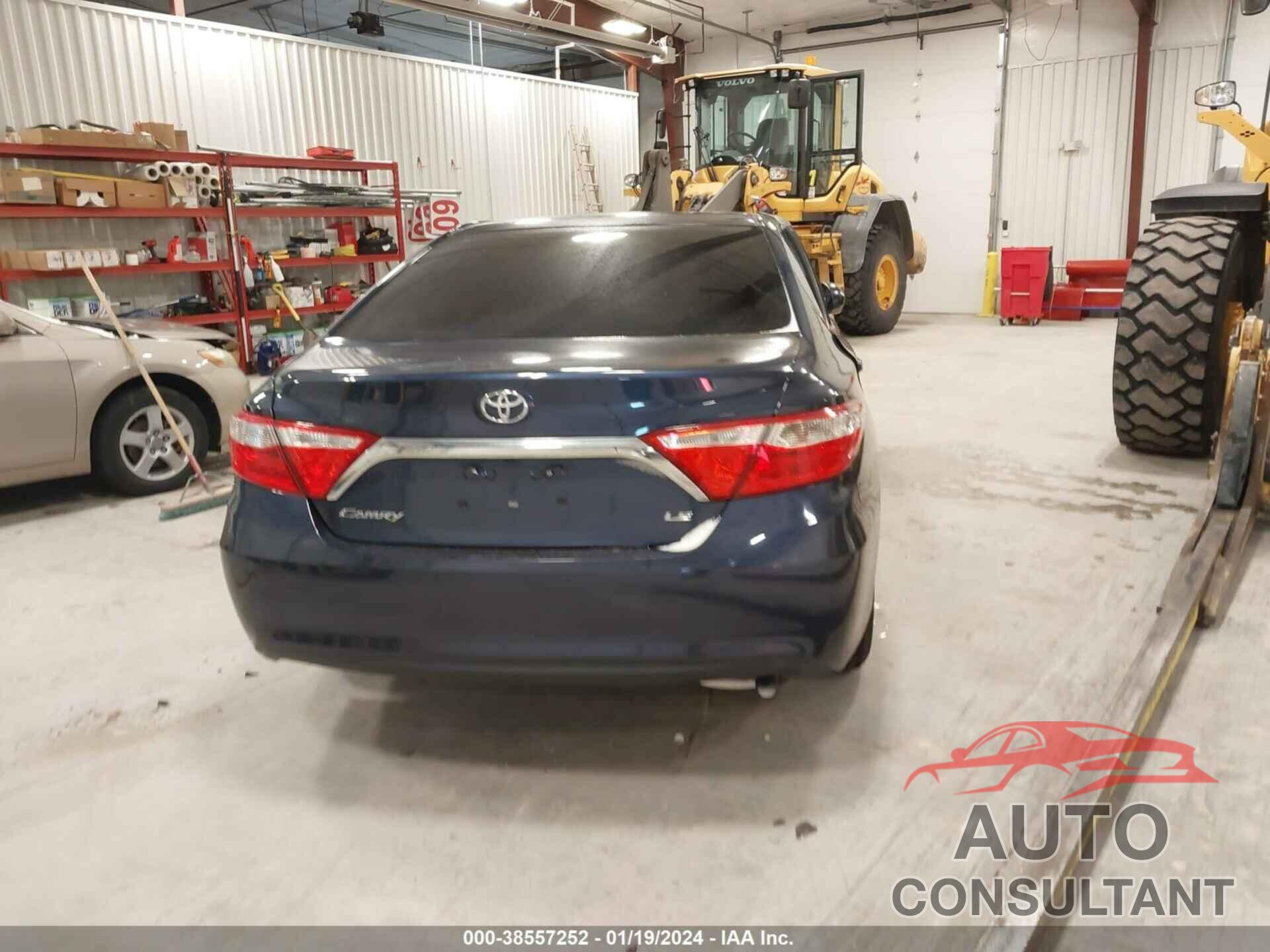 TOYOTA CAMRY 2016 - 4T4BF1FK3GR530456