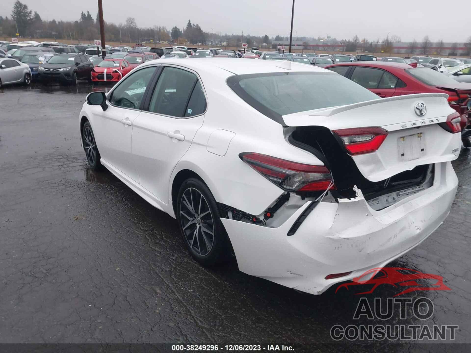 TOYOTA CAMRY 2023 - 4T1G11AK3PU738407