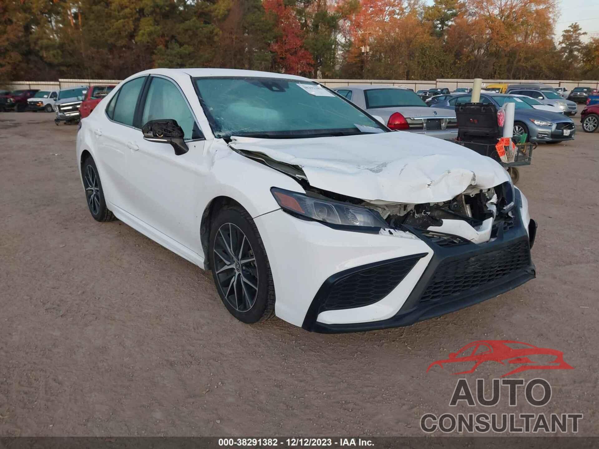 TOYOTA CAMRY 2022 - 4T1G11AK9NU038629