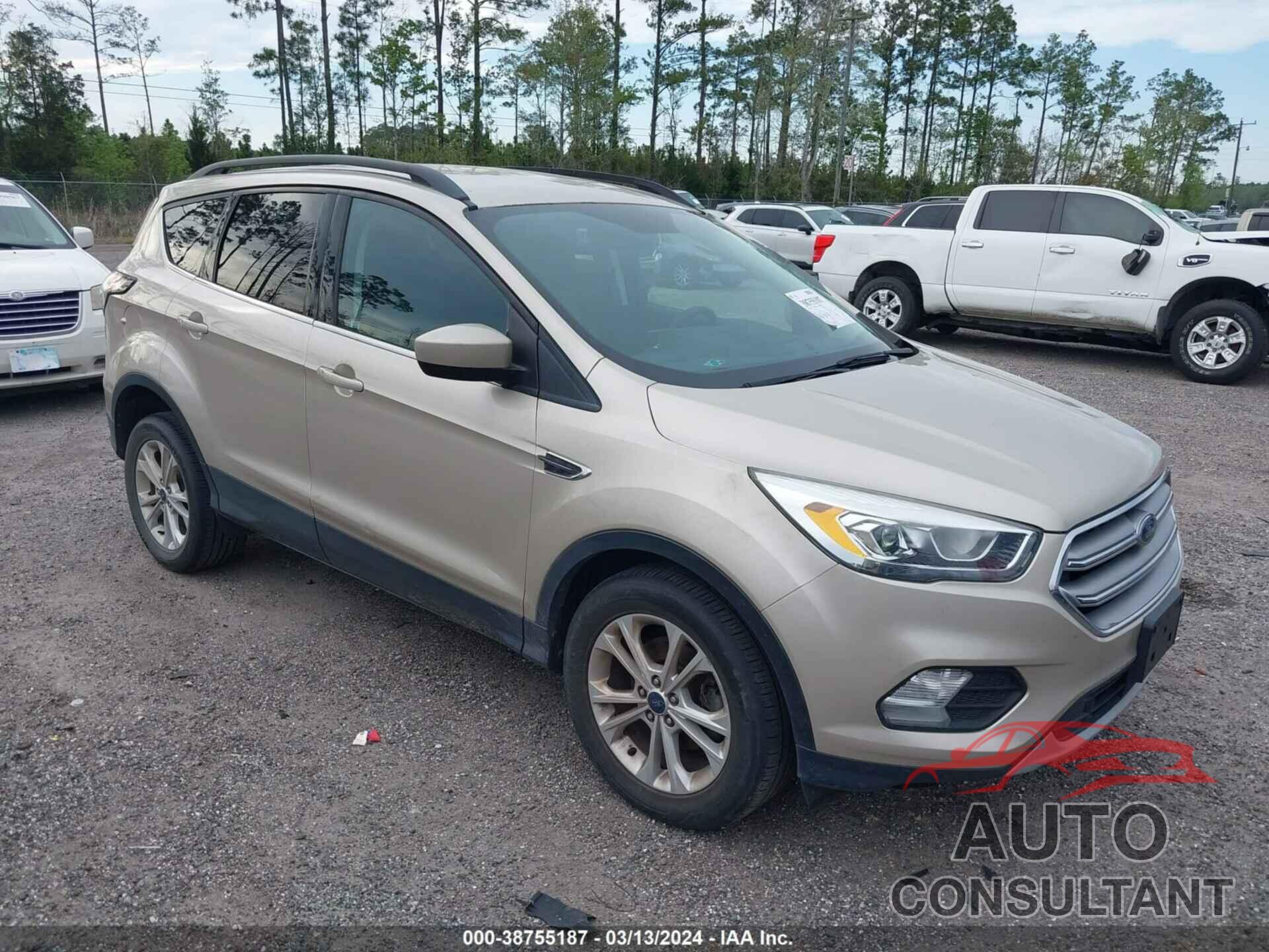 FORD ESCAPE 2017 - 1FMCU0GD8HUE82260