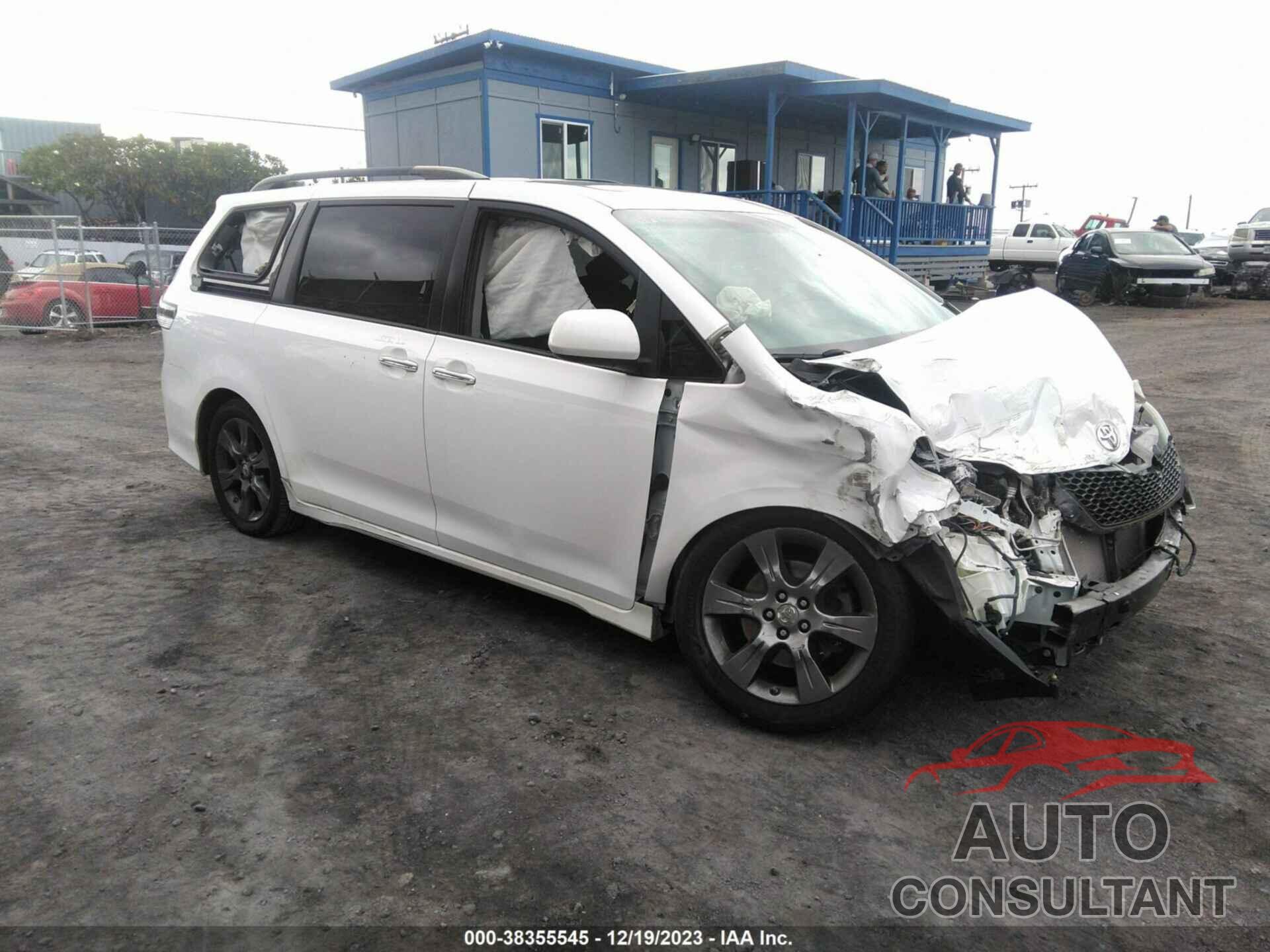 TOYOTA SIENNA 2016 - 5TDXK3DC3GS693376