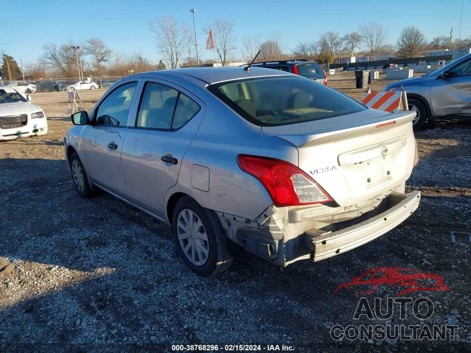 NISSAN VERSA 2019 - 3N1CN7AP6KL816643