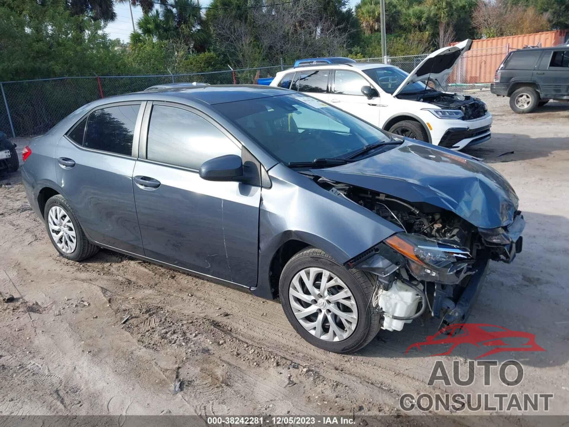 TOYOTA COROLLA 2018 - 5YFBURHE4JP816931