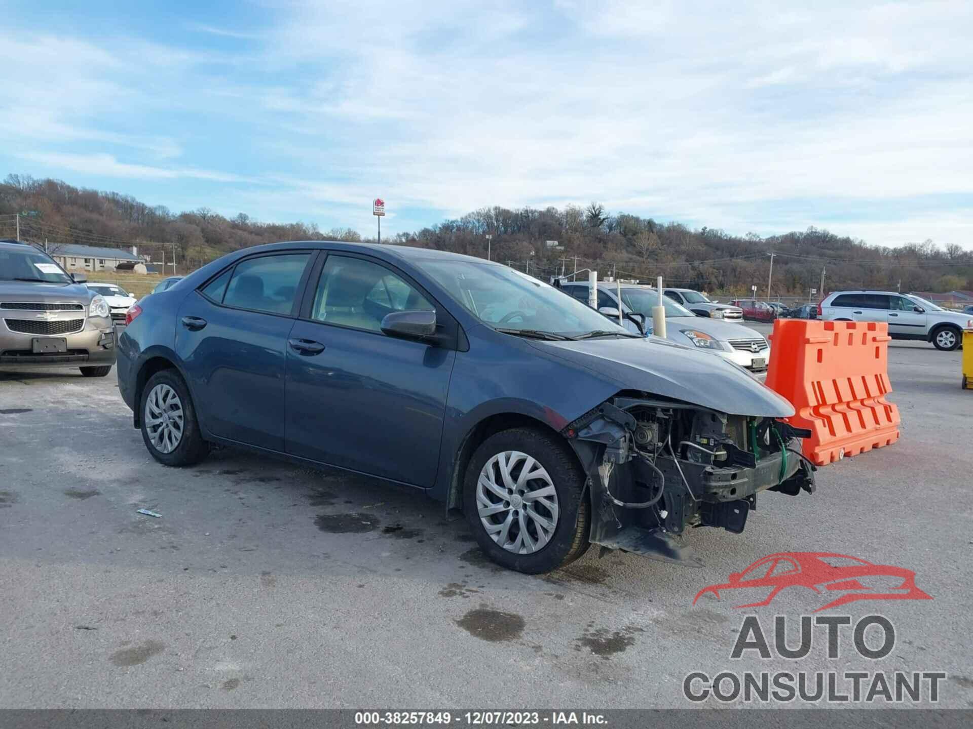 TOYOTA COROLLA 2018 - 2T1BURHE0JC109468