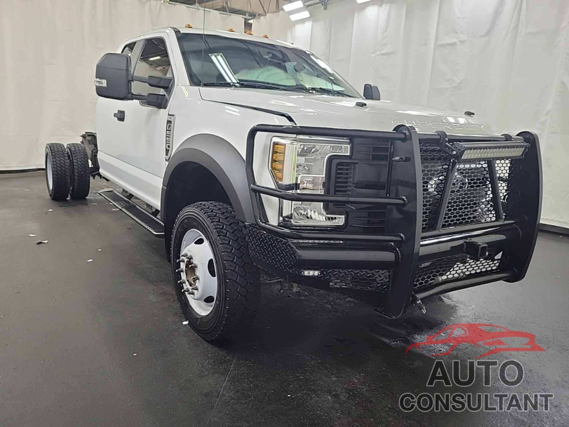 FORD F-550 CHASSIS 2019 - 1FD0X5HT9KEG80635