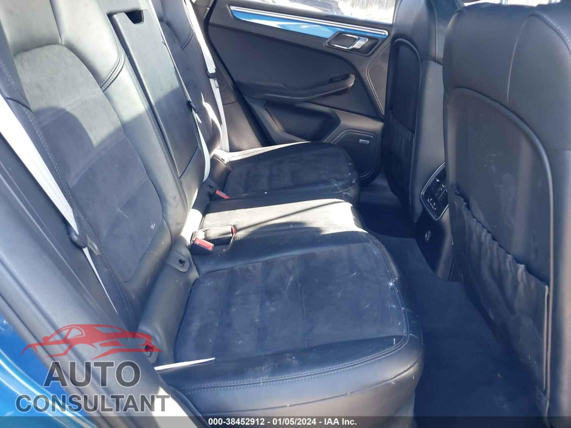 PORSCHE MACAN 2017 - WP1AG2A54HLB53771