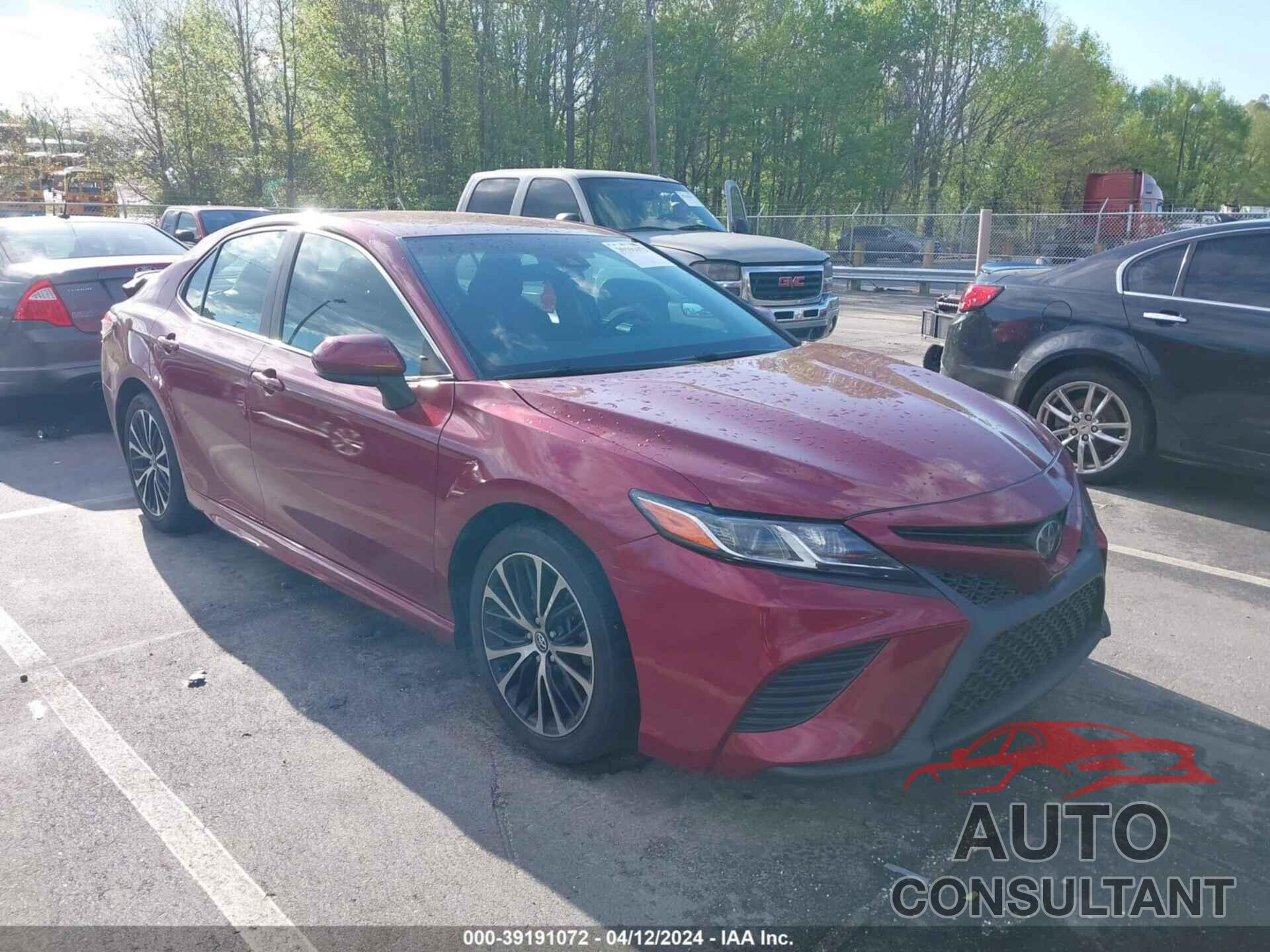 TOYOTA CAMRY 2018 - 4T1B11HK8JU561747