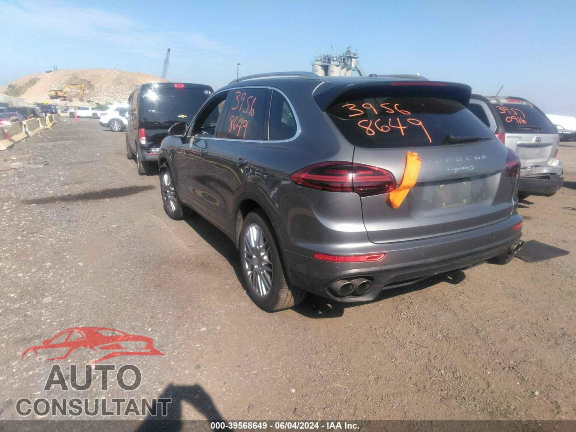 PORSCHE CAYENNE 2017 - WP1AB2A20HLA52411
