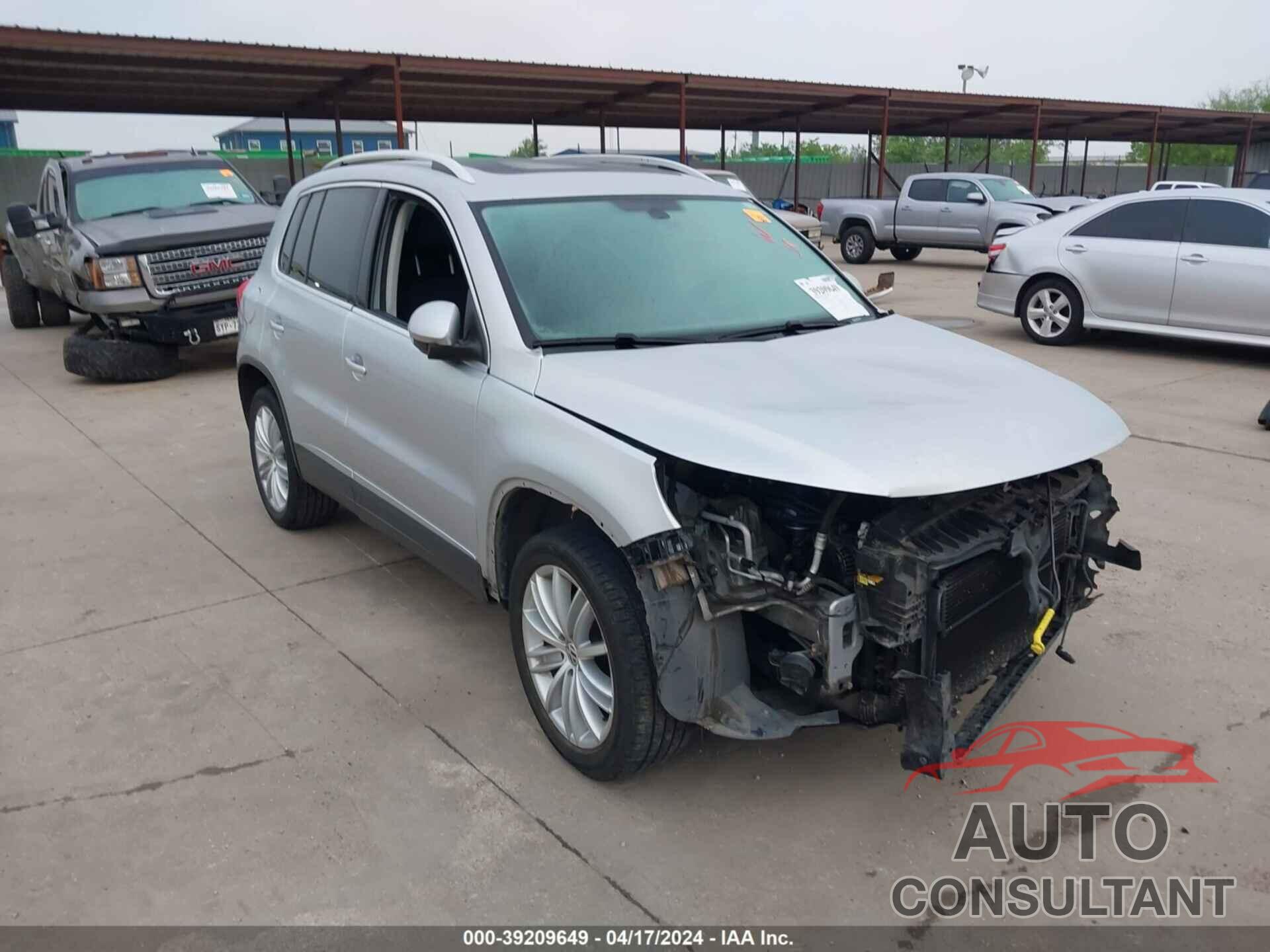 VOLKSWAGEN TIGUAN 2016 - WVGAV7AXXGW606533