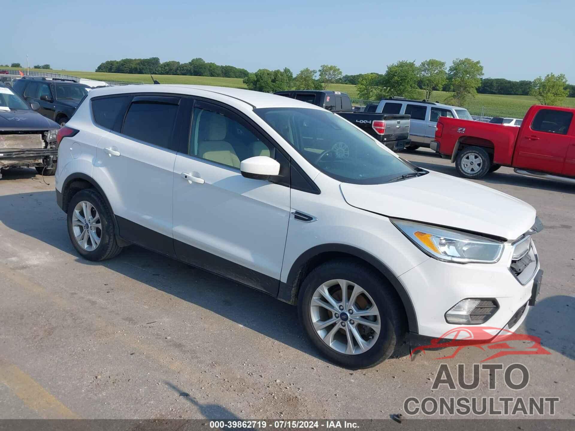 FORD ESCAPE 2019 - 1FMCU0GDXKUB65491