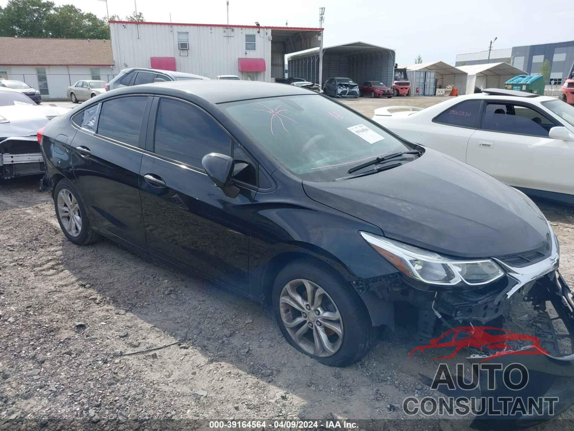 CHEVROLET CRUZE 2019 - 1G1BC5SM1K7132359