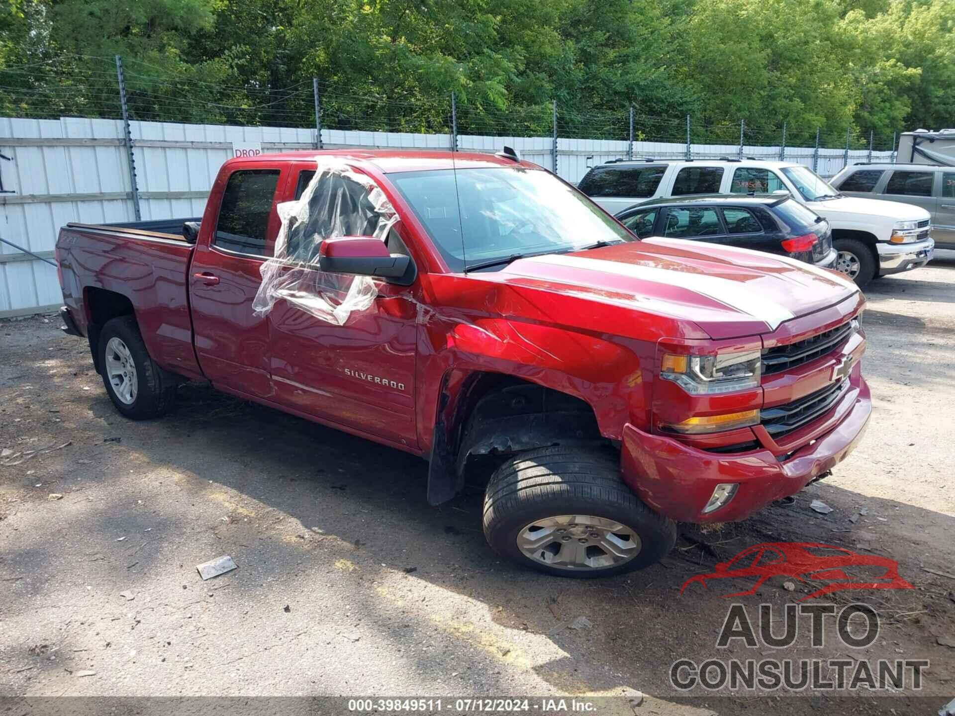 CHEVROLET SILVERADO 1500 2018 - 1GCVKREC0JZ375150