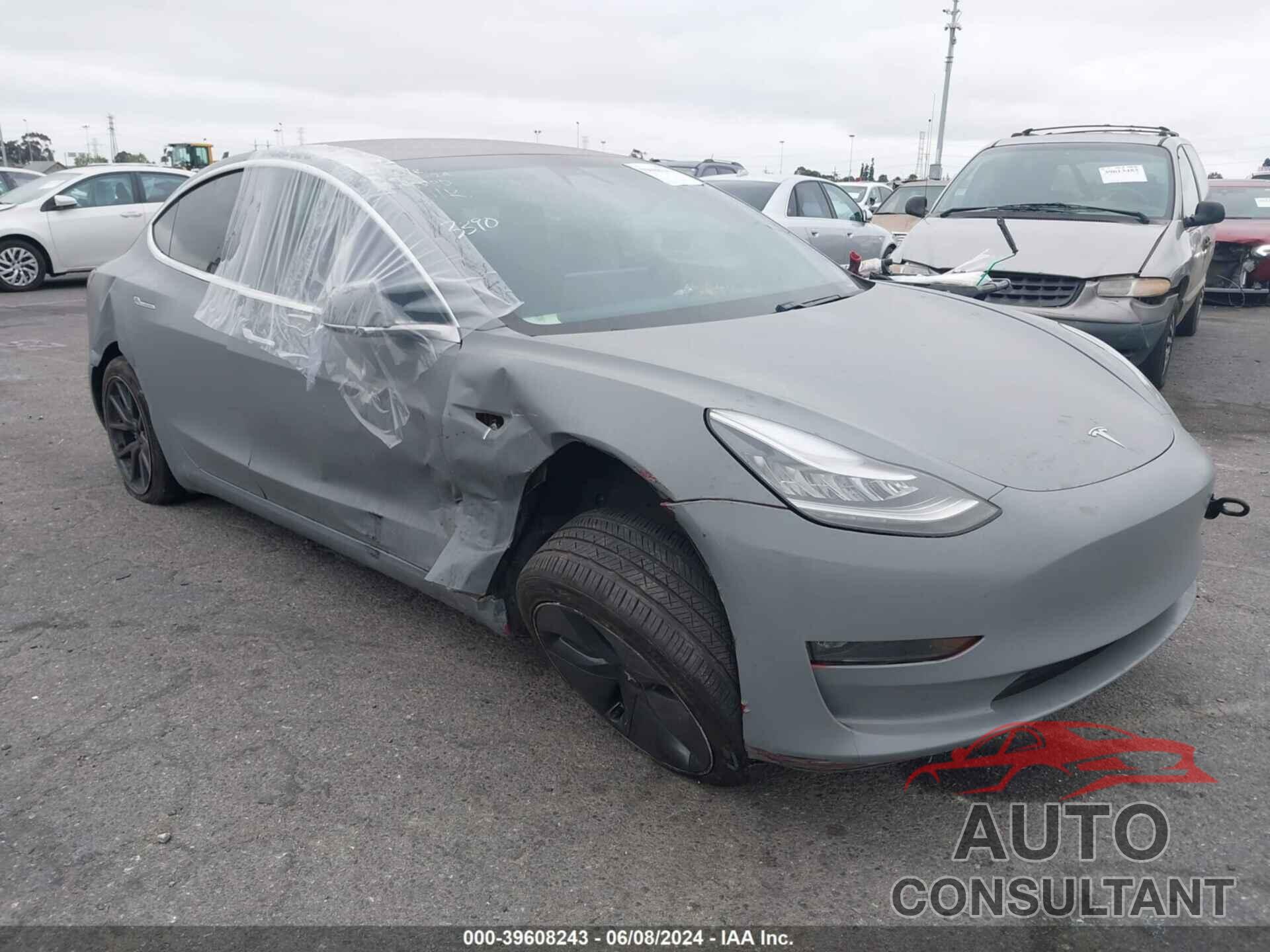 TESLA MODEL 3 2019 - 5YJ3E1EB5KF496657