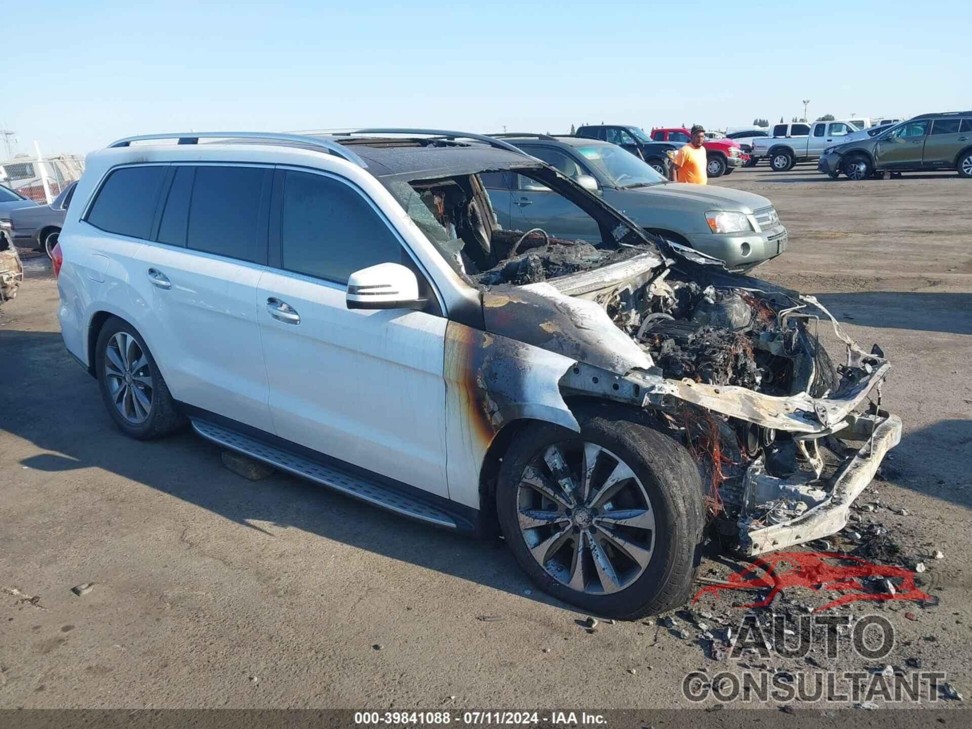 MERCEDES-BENZ GL 450 2016 - 4JGDF6EE5GA657657