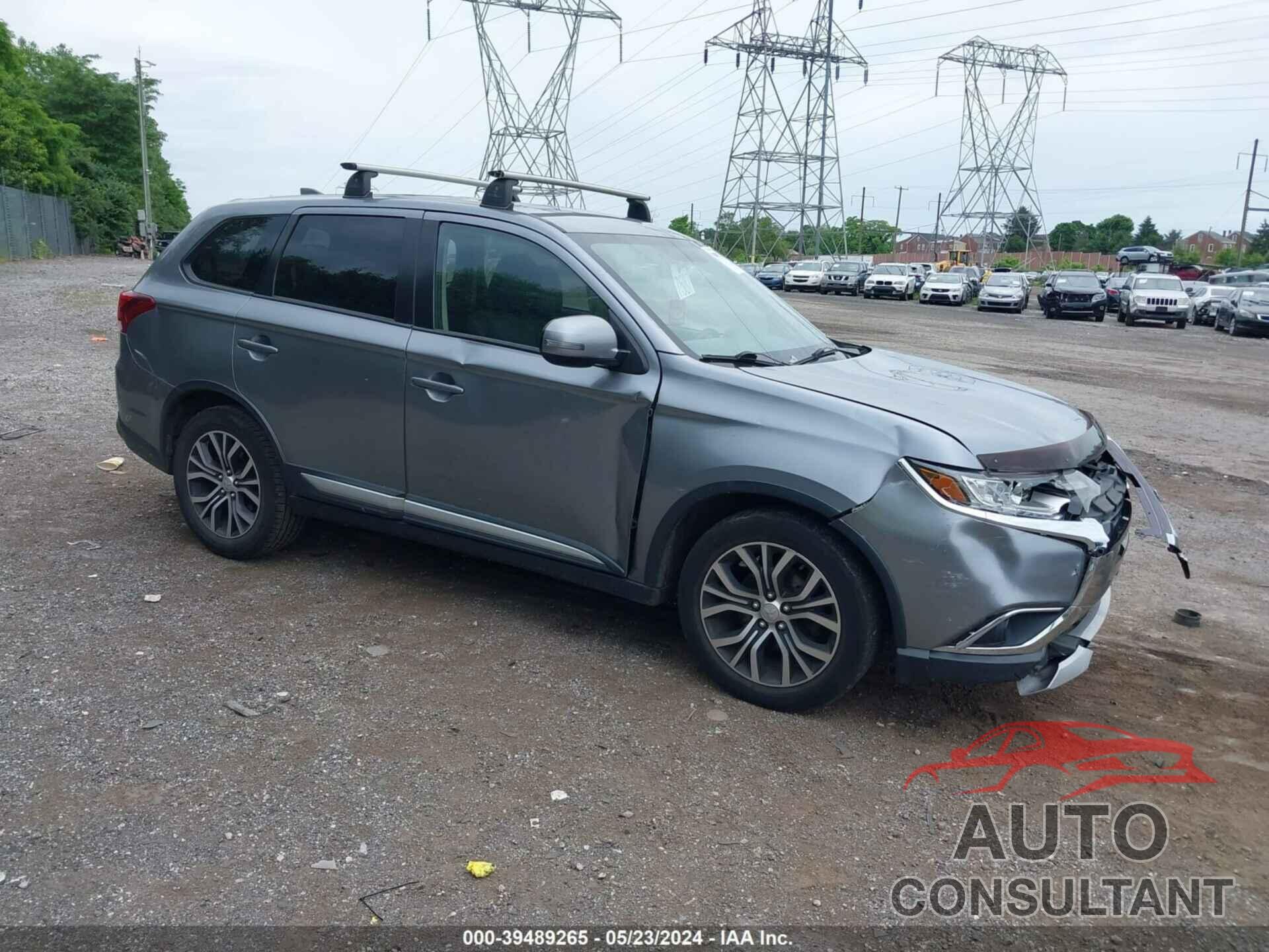 MITSUBISHI OUTLANDER 2018 - JA4AD3A32JZ012516