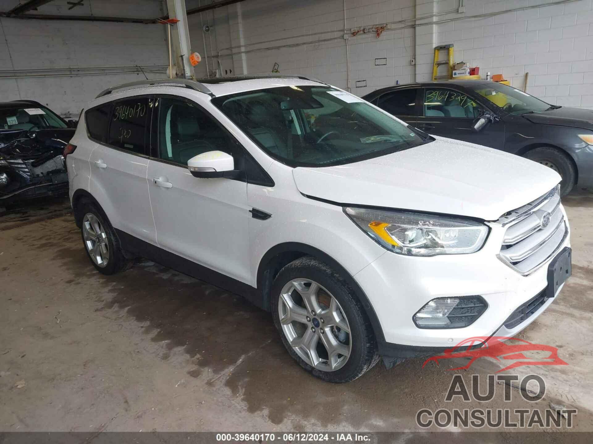 FORD ESCAPE 2019 - 1FMCU9J96KUB83818