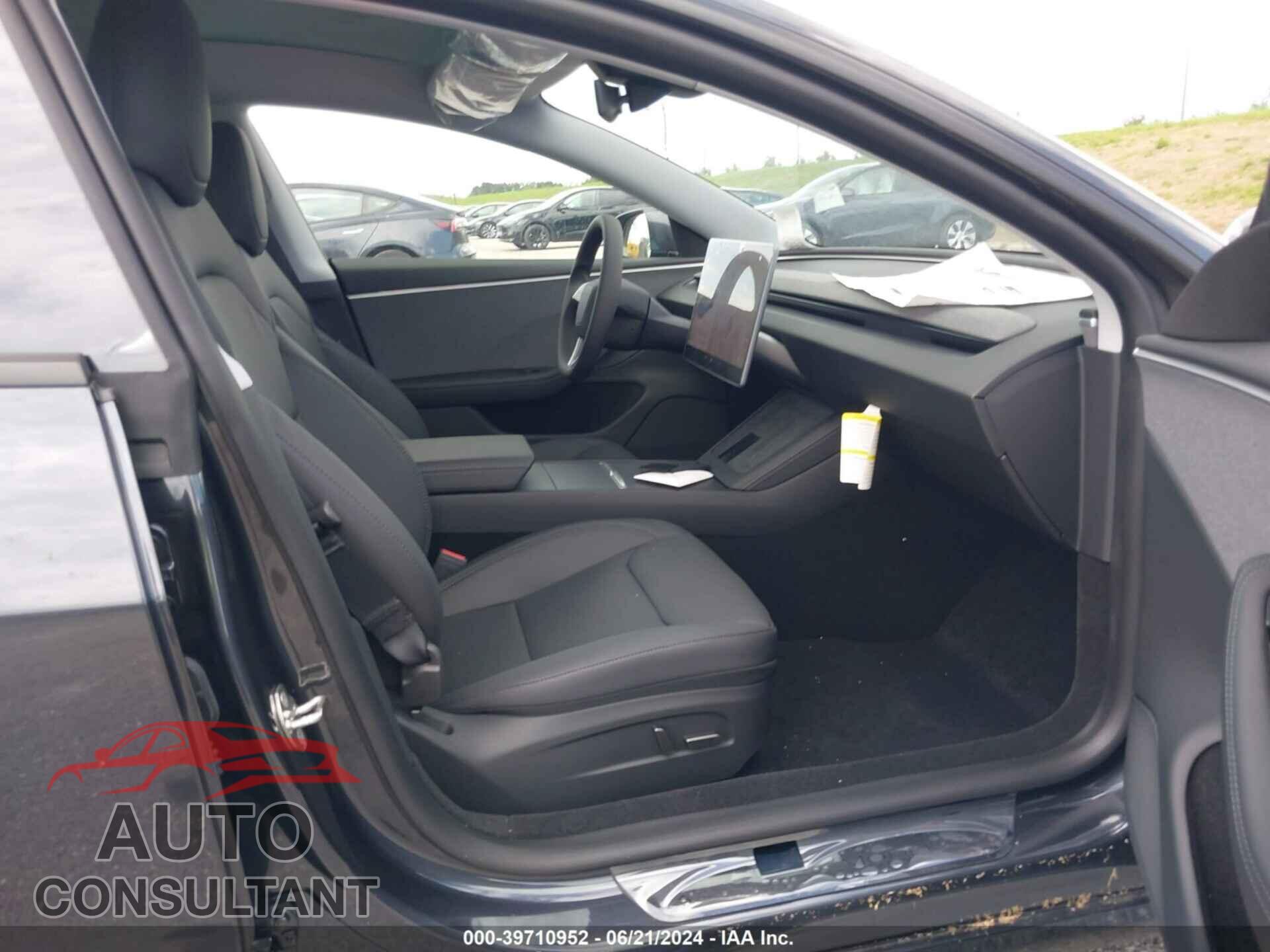 TESLA MODEL 3 2024 - 5YJ3E1EA1RF742279