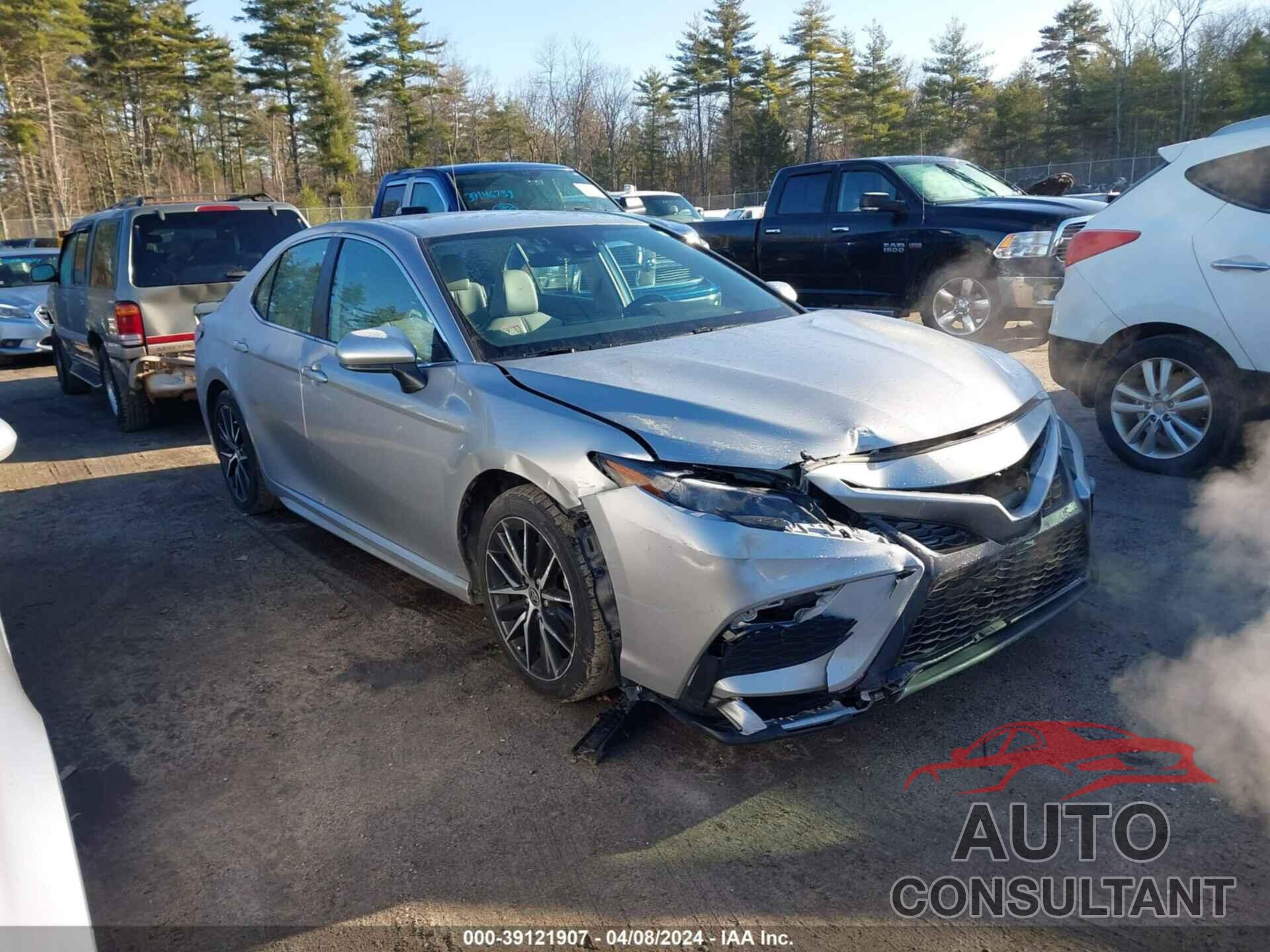 TOYOTA CAMRY 2021 - 4T1G11AK2MU464208