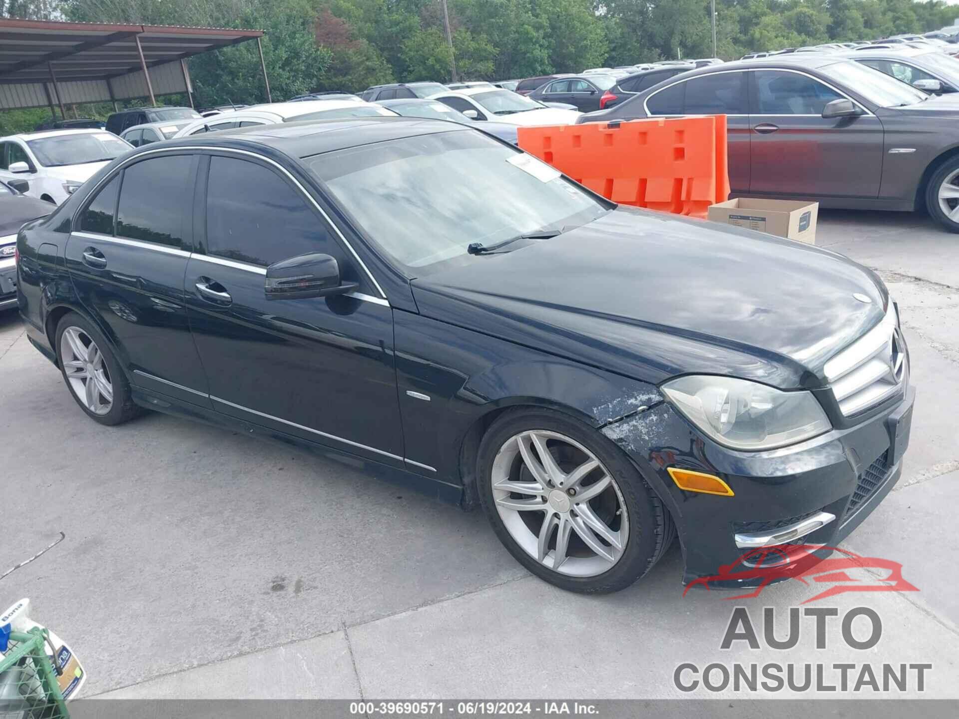 MERCEDES-BENZ C 250 2012 - WDDGF4HB1CR221221
