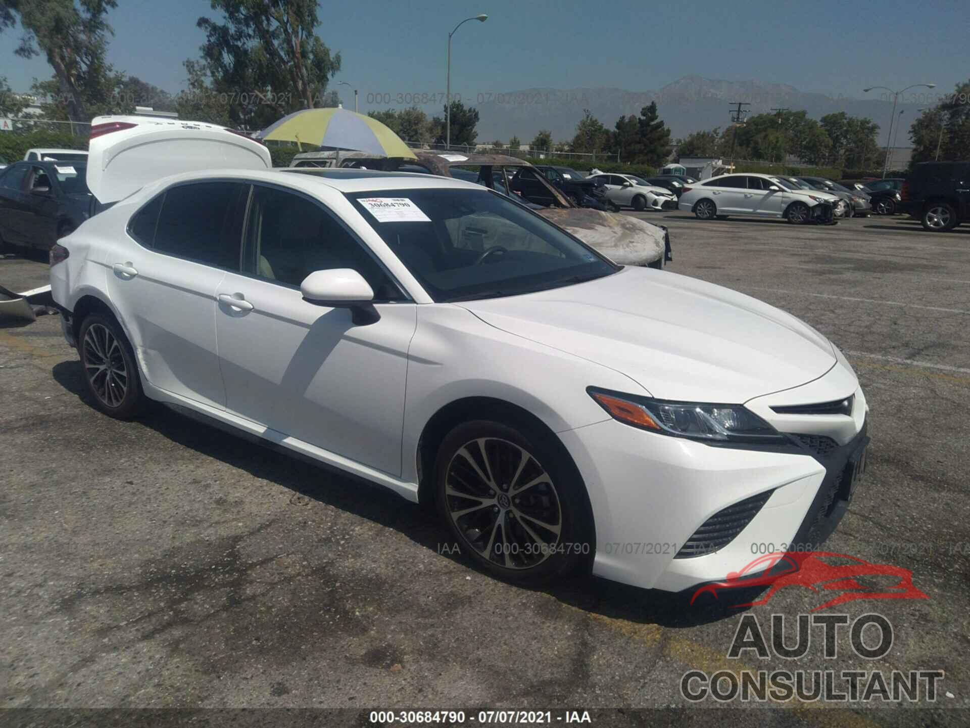 TOYOTA CAMRY 2018 - JTNB11HK3J3069147