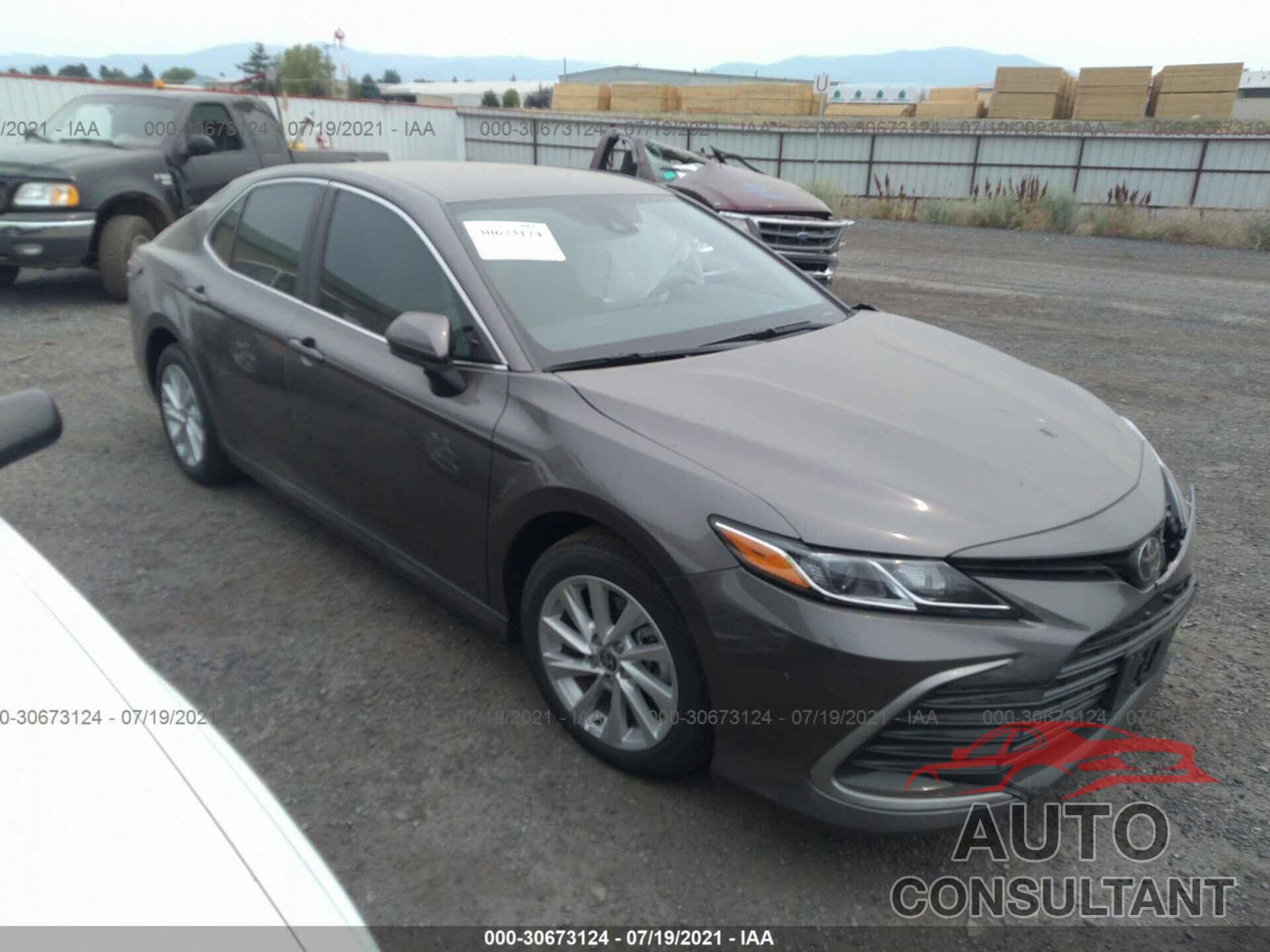TOYOTA CAMRY 2021 - 4T1C11BK2MU026172